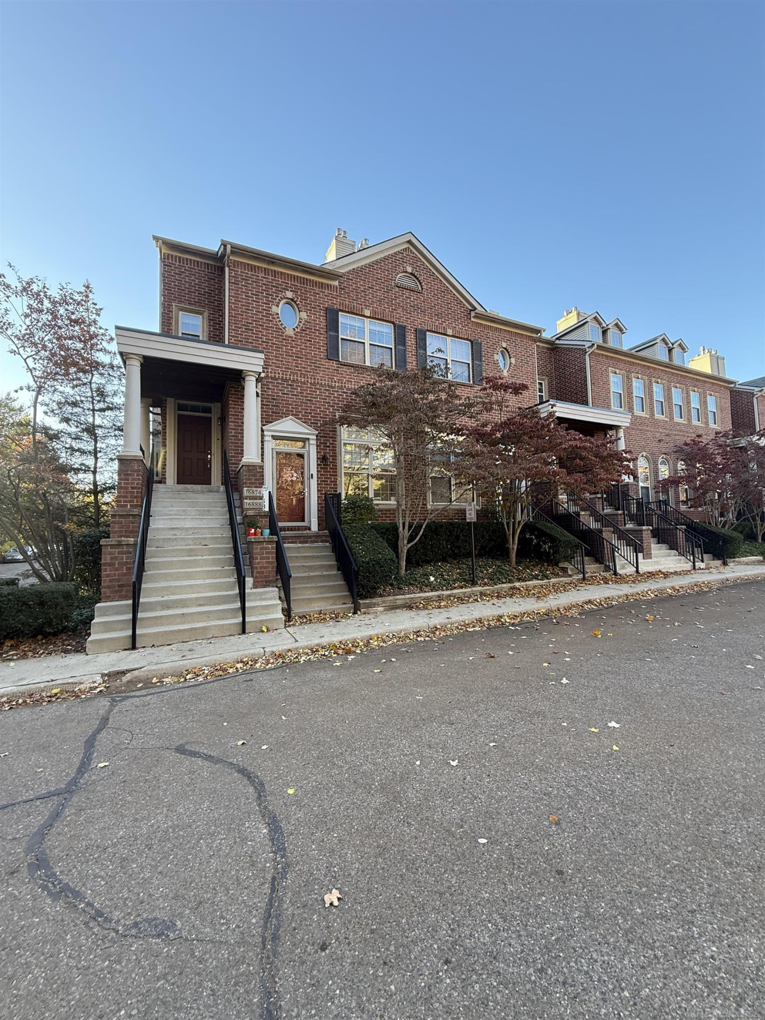 16888 Farmington Road, Livonia, MI 48154 — front exterior