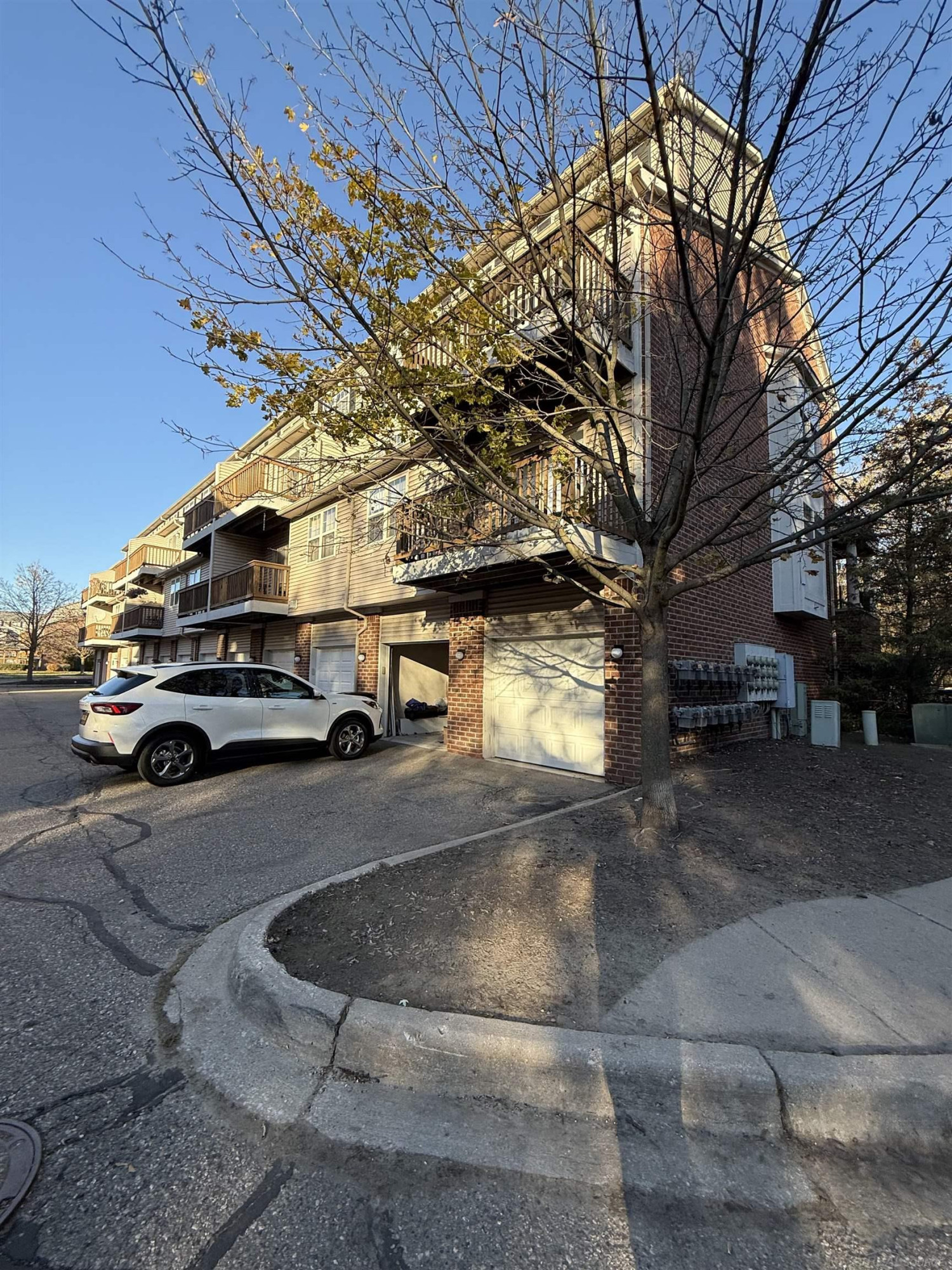 16888 Farmington Road, Livonia, MI 48154 — Photo 4