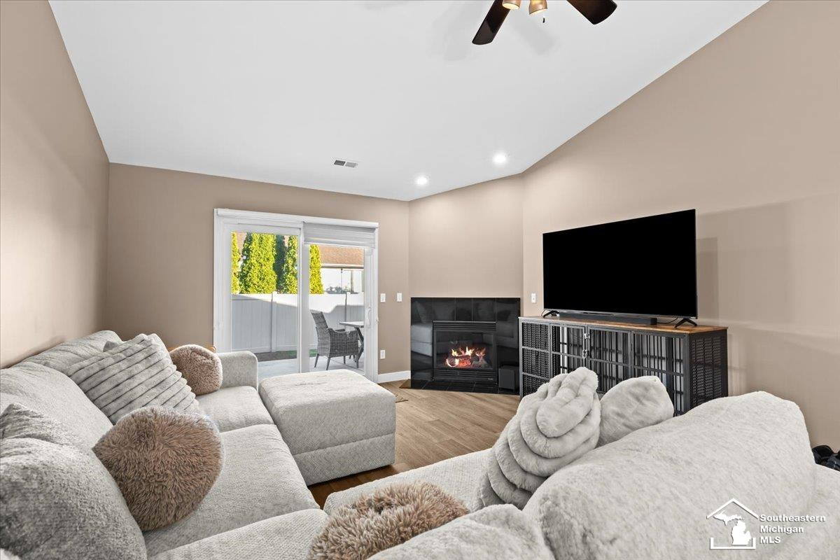 12336 Hannah Lane, Carleton, MI 48117 — Photo 7