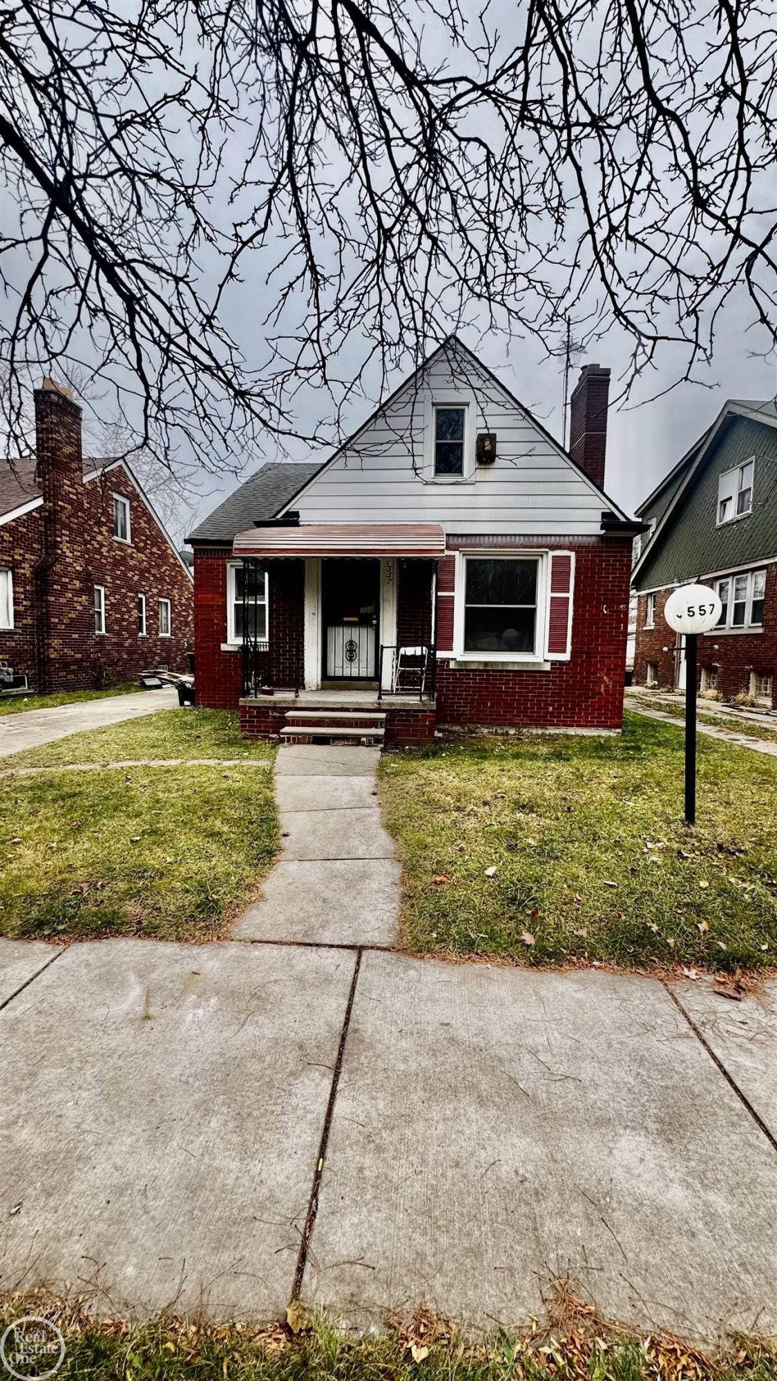 5557 Lakeview Street, Detroit, MI 48213 — front exterior