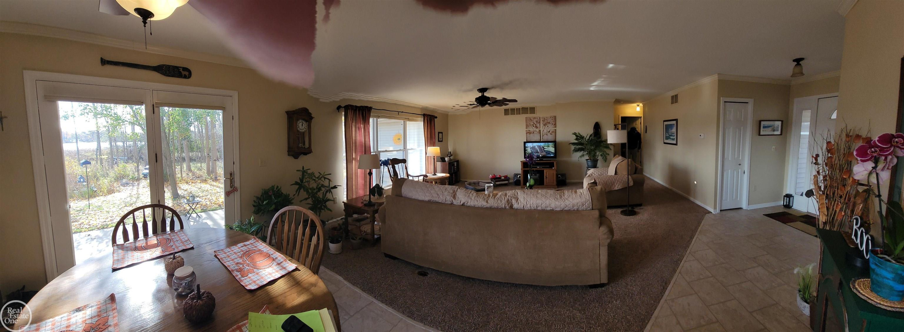 2897 GULFSTREAM Drive, Saginaw, MI 48603 — Photo 2