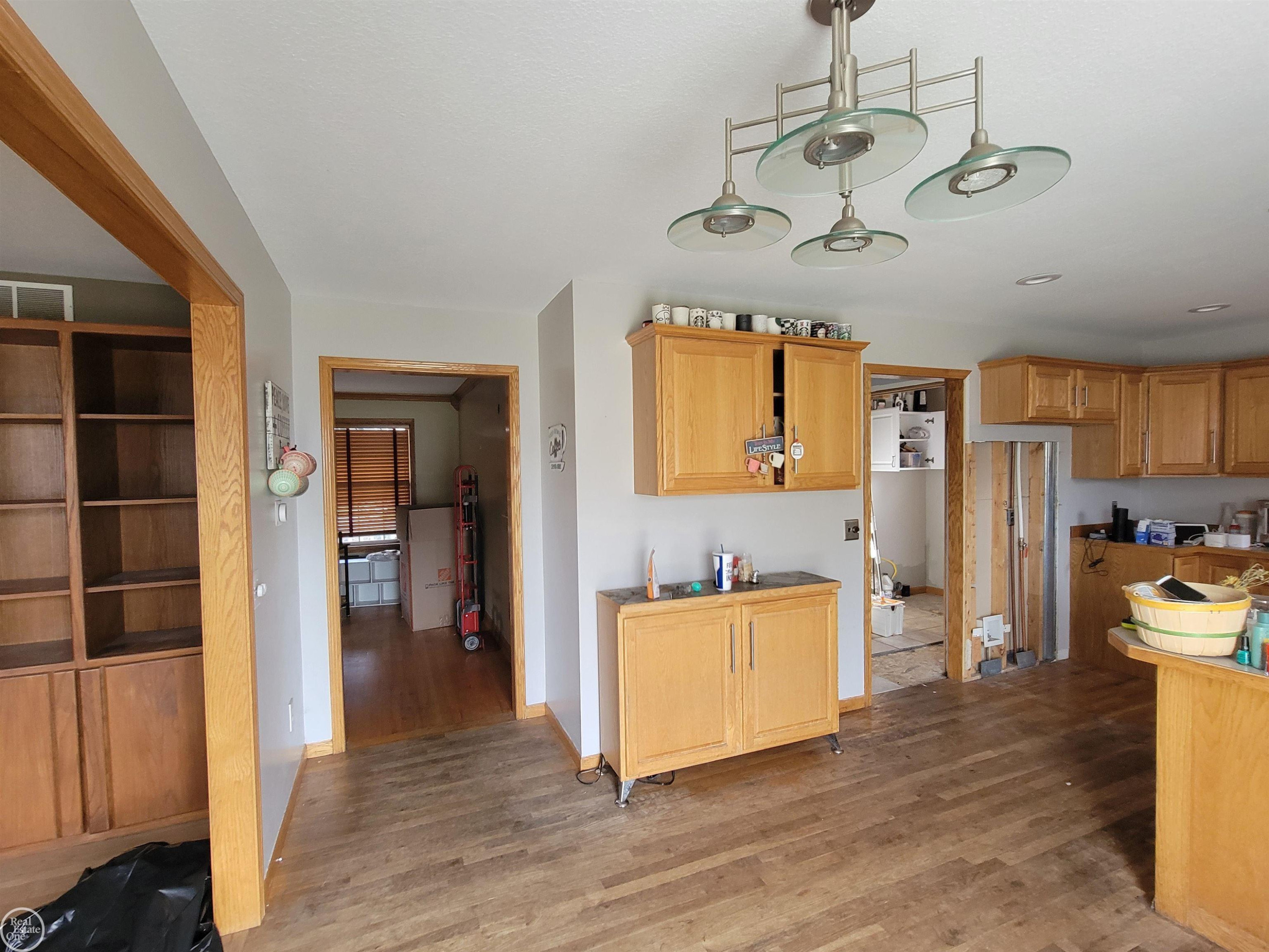 2897 GULFSTREAM Drive, Saginaw, MI 48603 — Photo 6