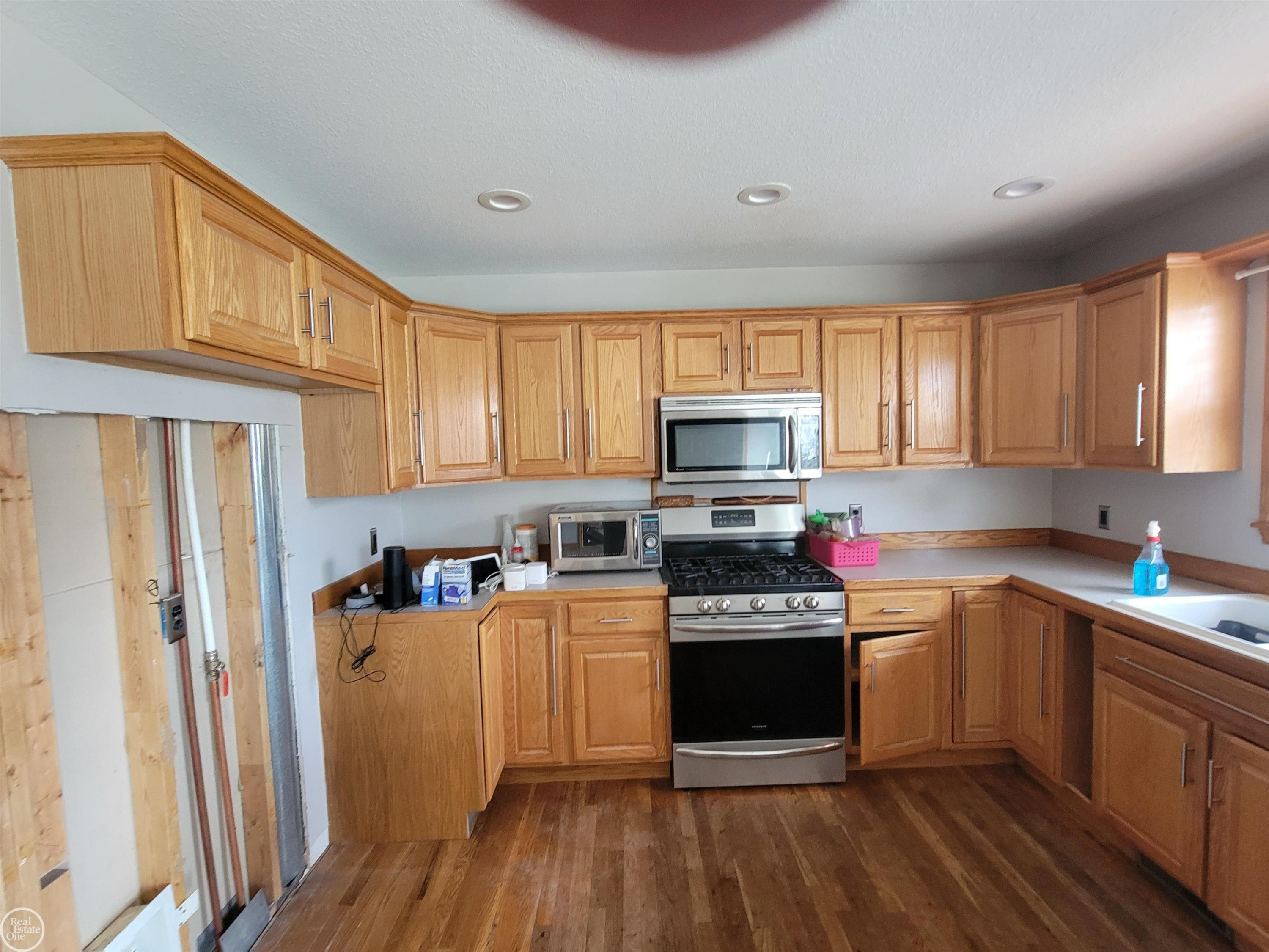2897 GULFSTREAM Drive, Saginaw, MI 48603 — Photo 7