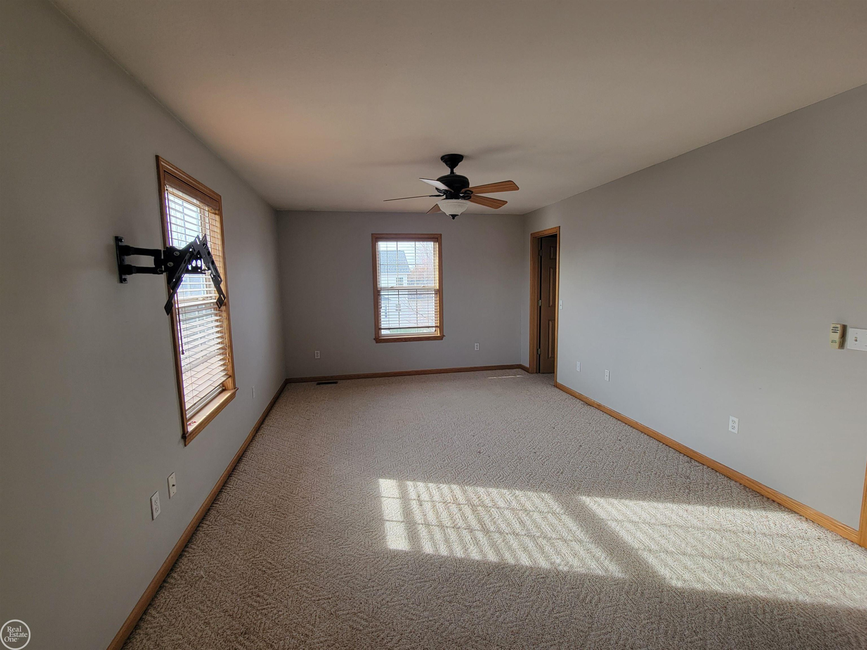 2897 GULFSTREAM Drive, Saginaw, MI 48603 — Photo 23