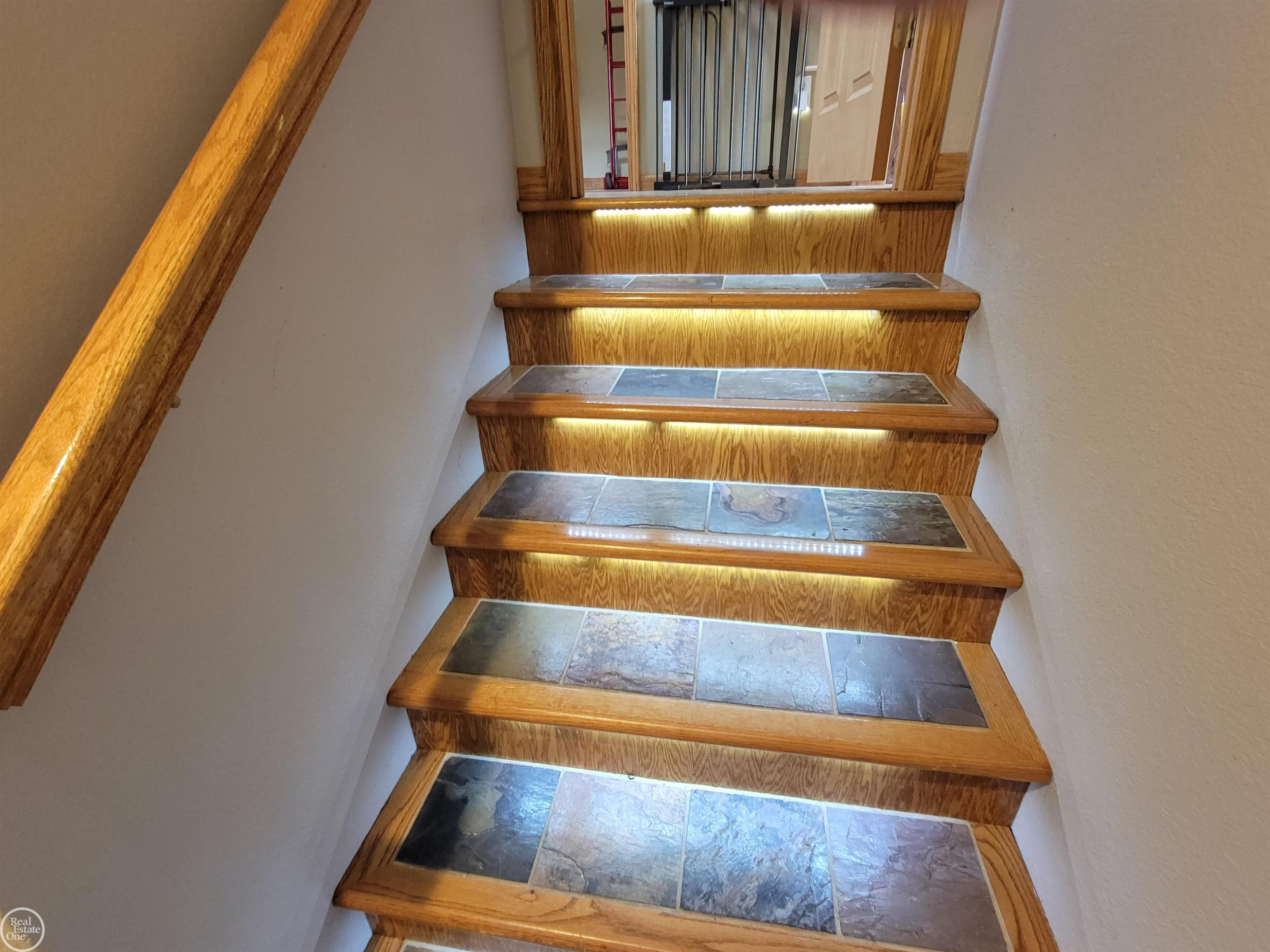 2897 GULFSTREAM Drive, Saginaw, MI 48603 — Photo 28