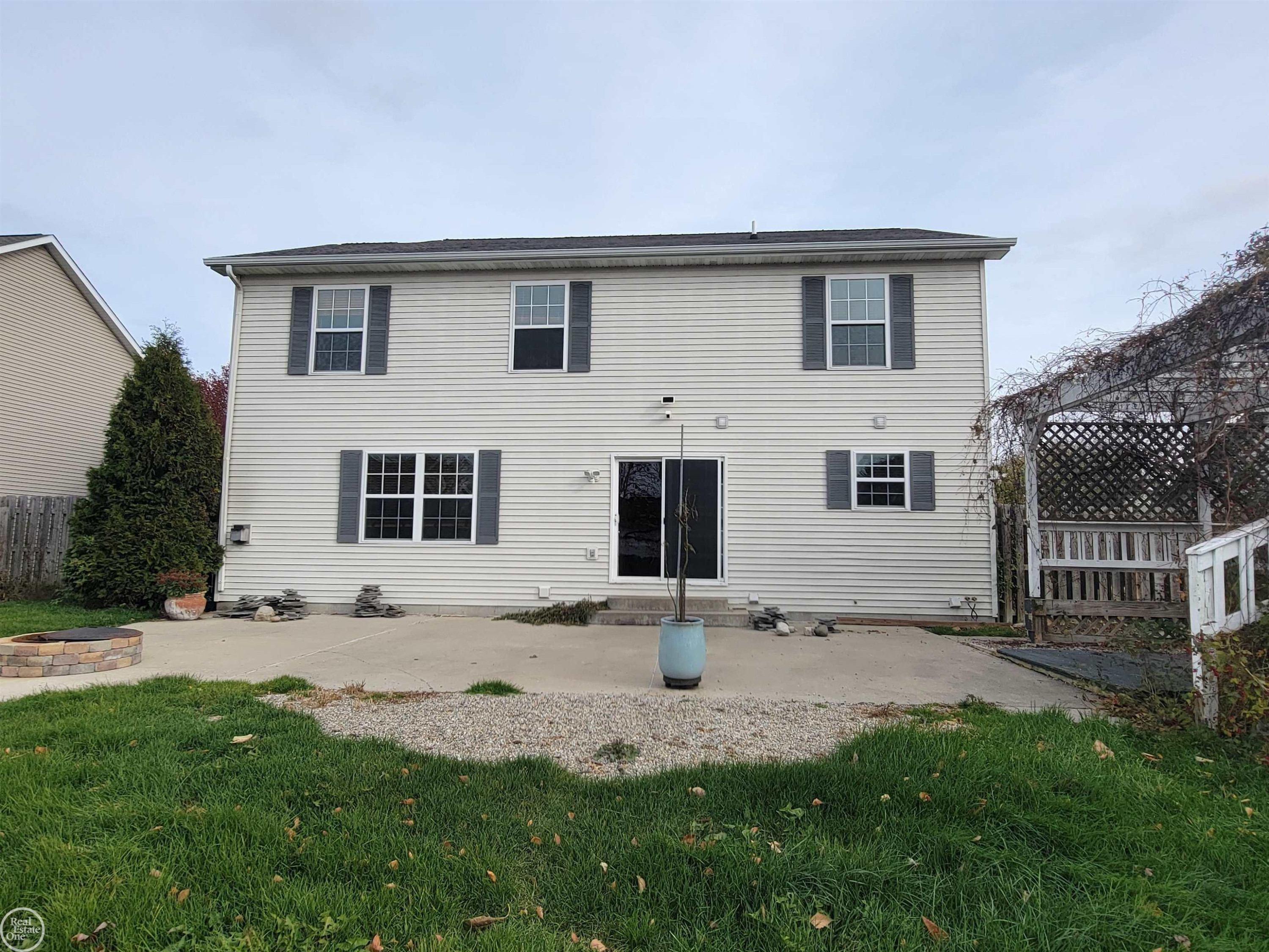 2897 GULFSTREAM Drive, Saginaw, MI 48603 — Photo 43