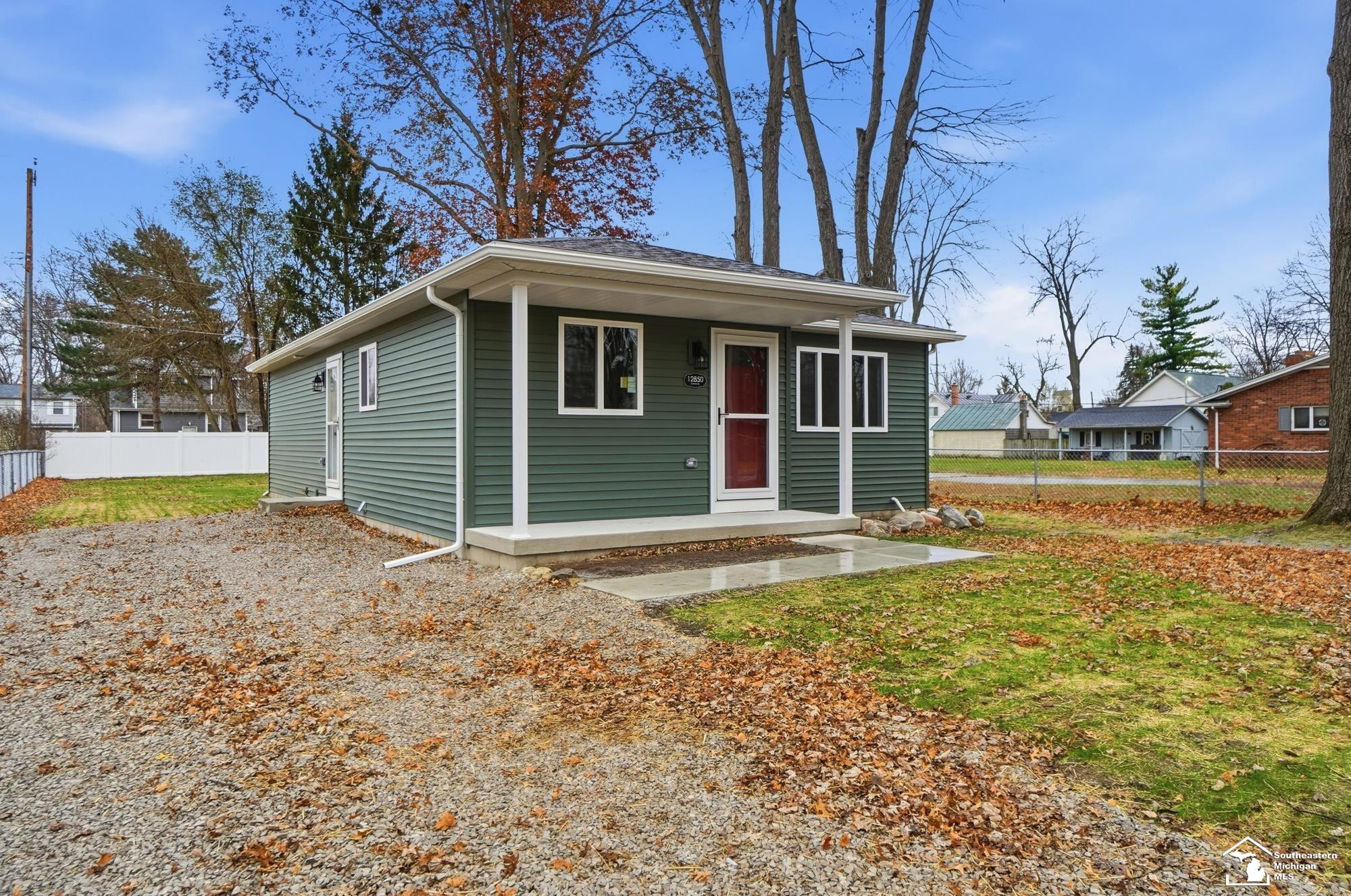 12850 Crane Street, Carleton, MI 48117 — Photo 2