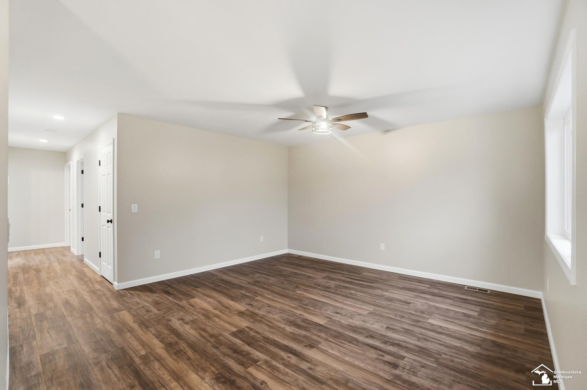 12850 Crane Street, Carleton, MI 48117 — Photo 8