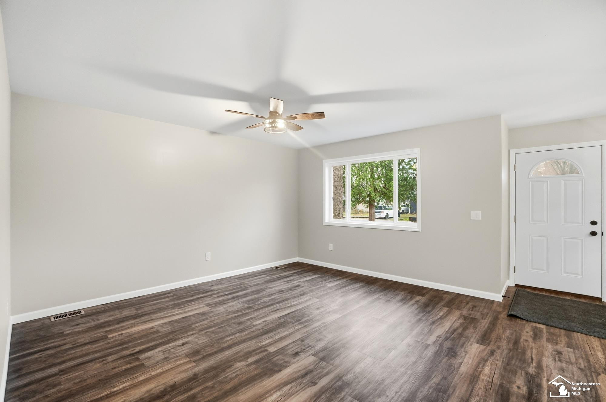 12850 Crane Street, Carleton, MI 48117 — Photo 9