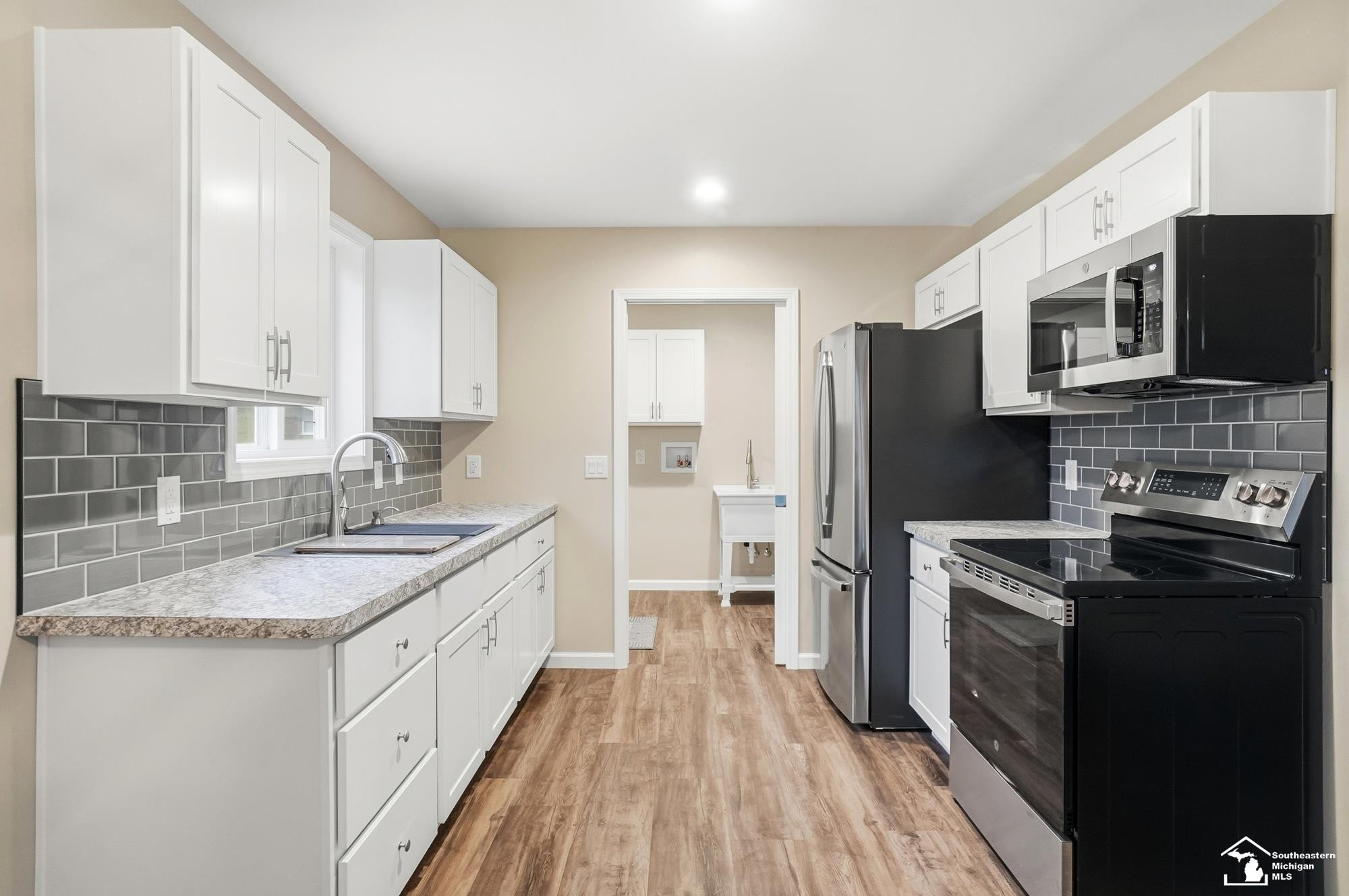 12850 Crane Street, Carleton, MI 48117 — Photo 11