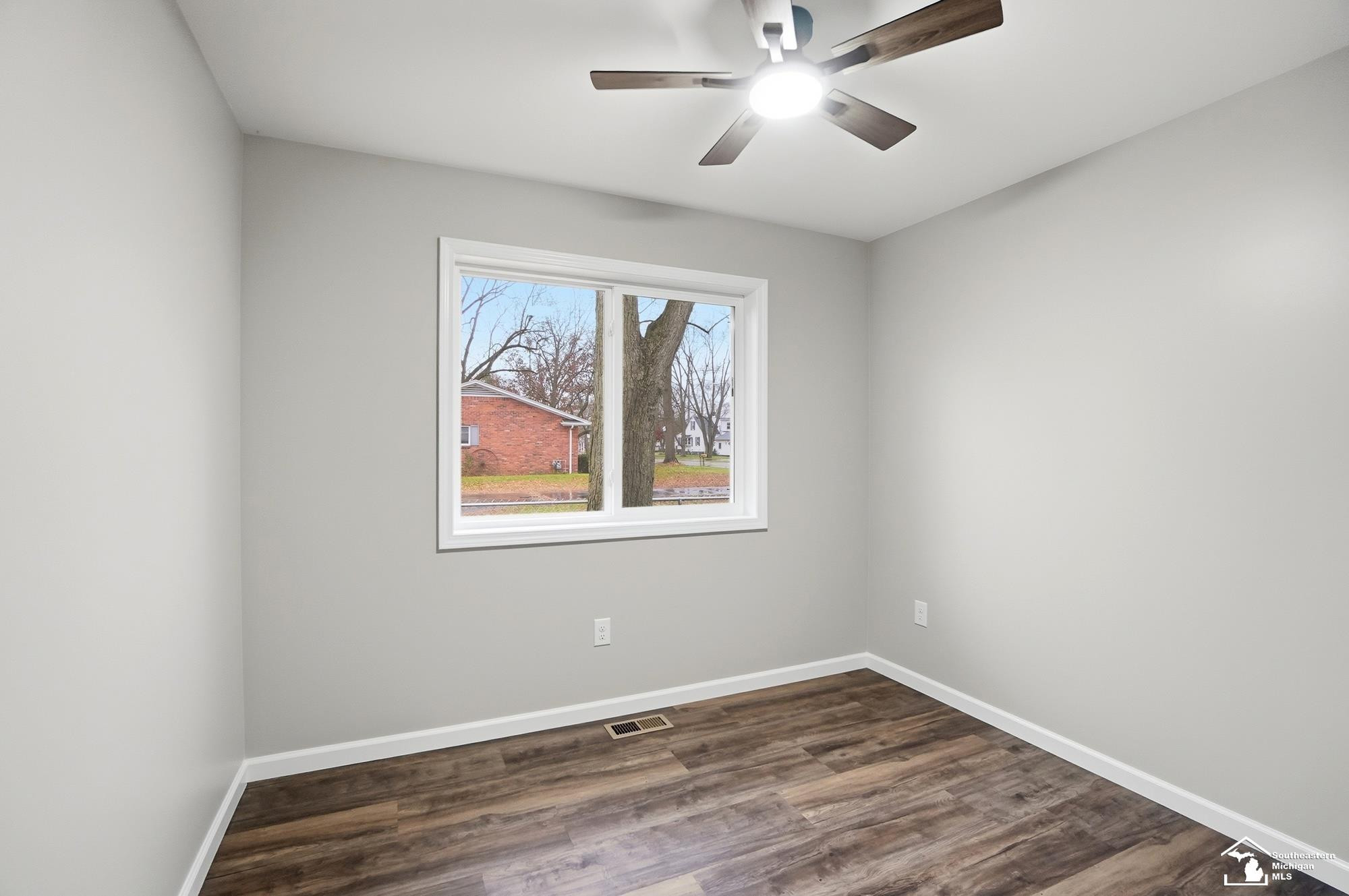 12850 Crane Street, Carleton, MI 48117 — Photo 29