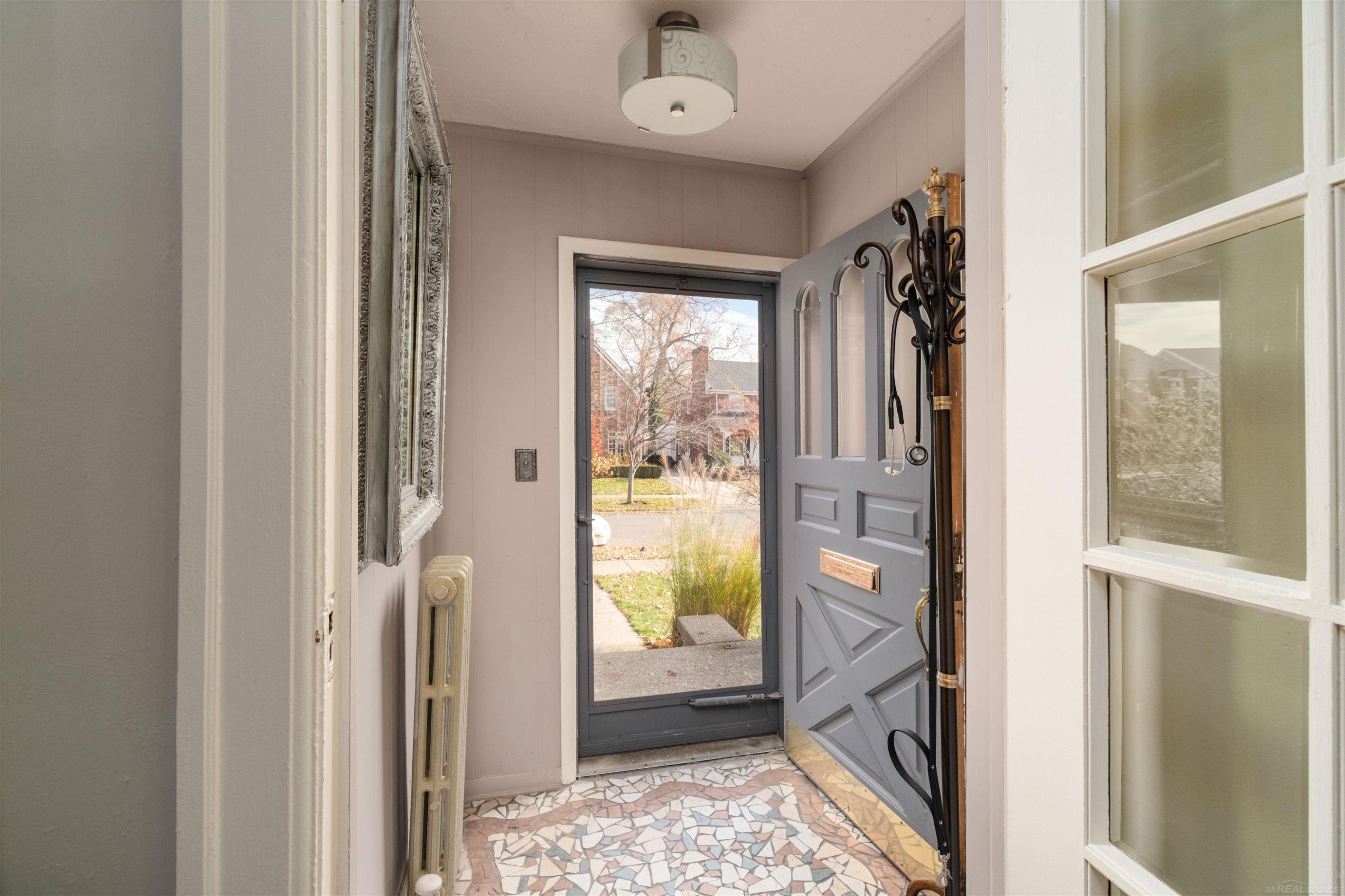 341 Mcmillan Road, Grosse Pointe Farms, MI 48236 — Photo 10