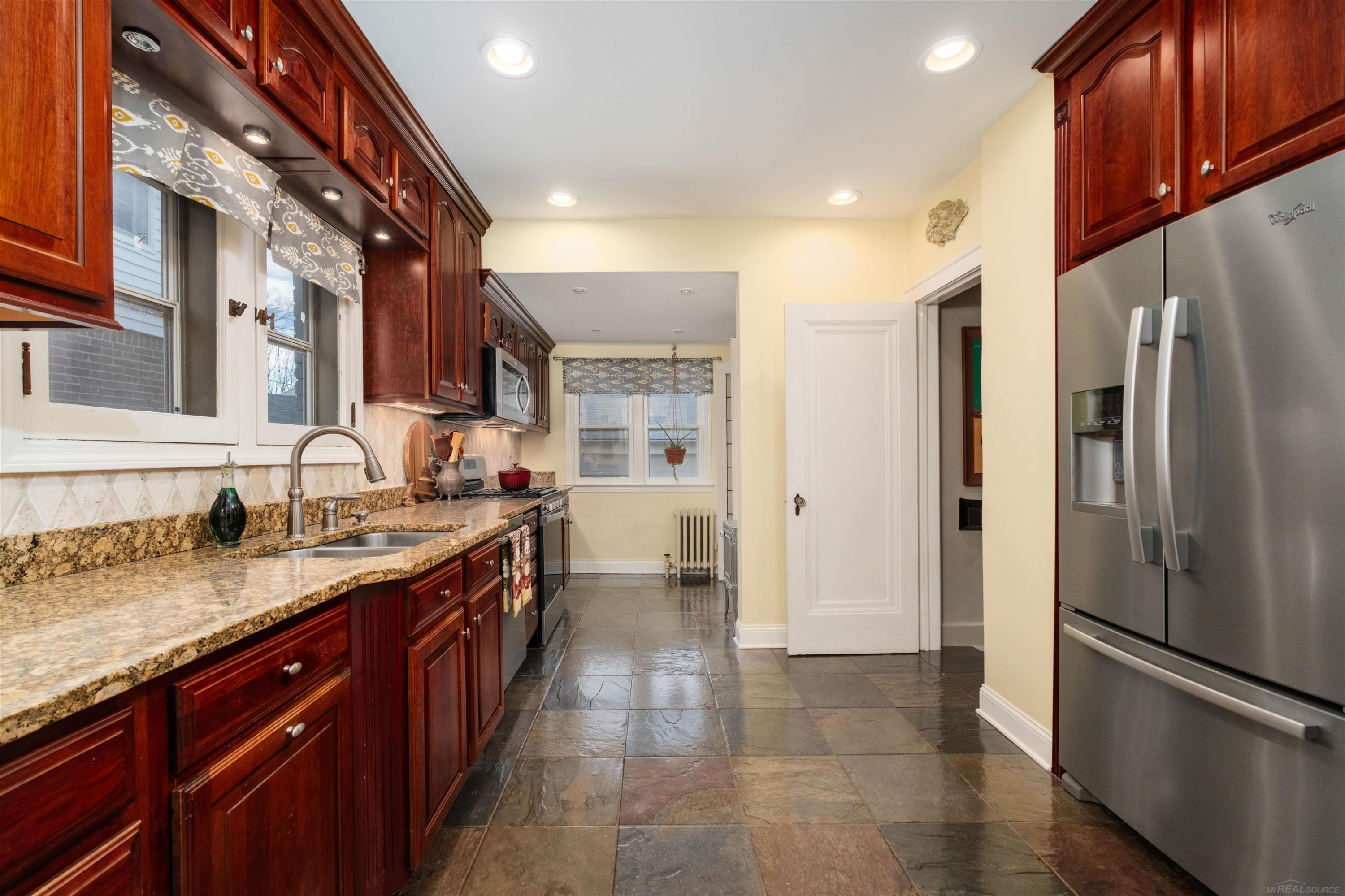 341 Mcmillan Road, Grosse Pointe Farms, MI 48236 — Photo 19