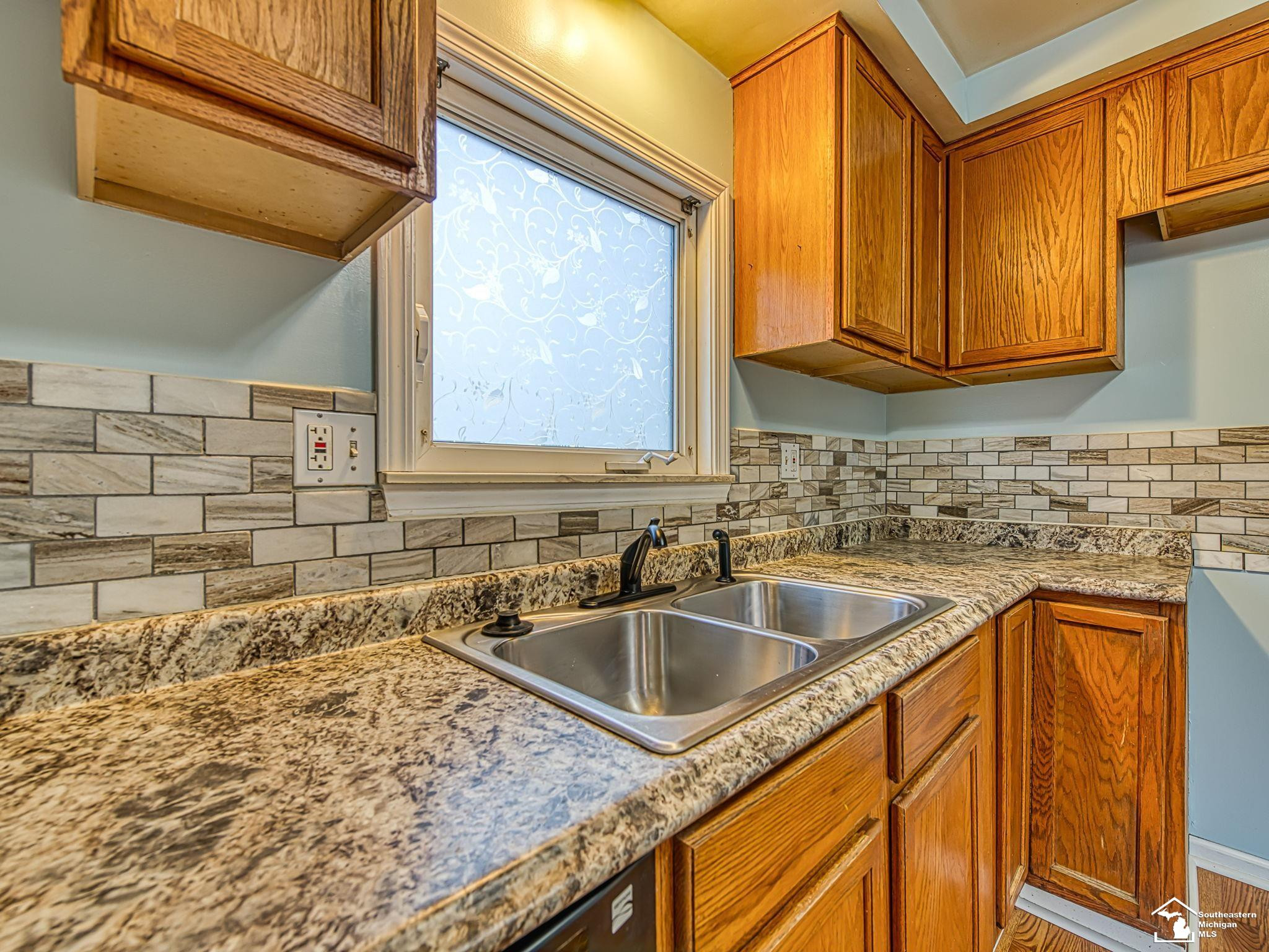 28339 Sheridan Street, Garden City, MI — Photo 13