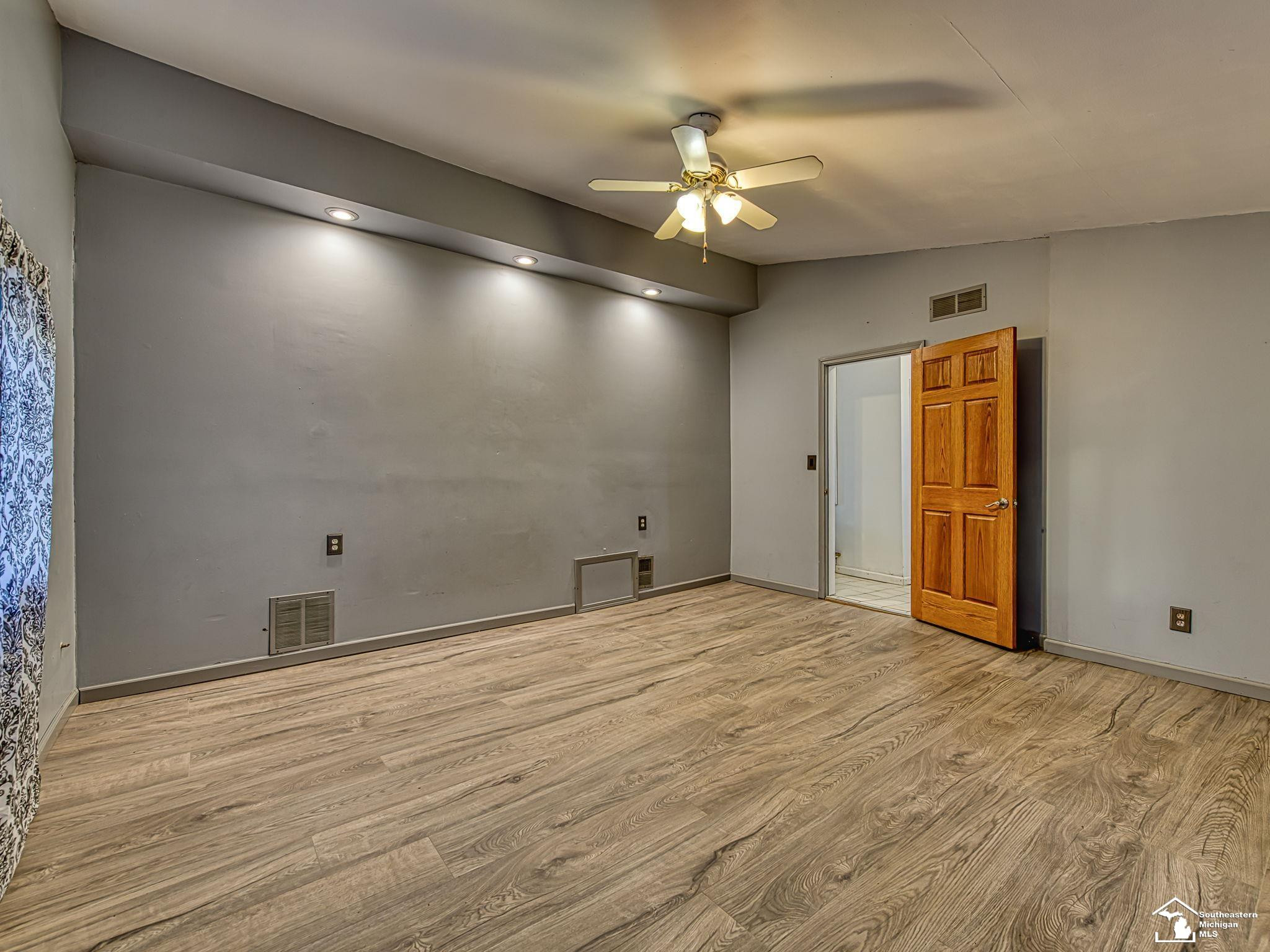 28339 Sheridan Street, Garden City, MI — Photo 19