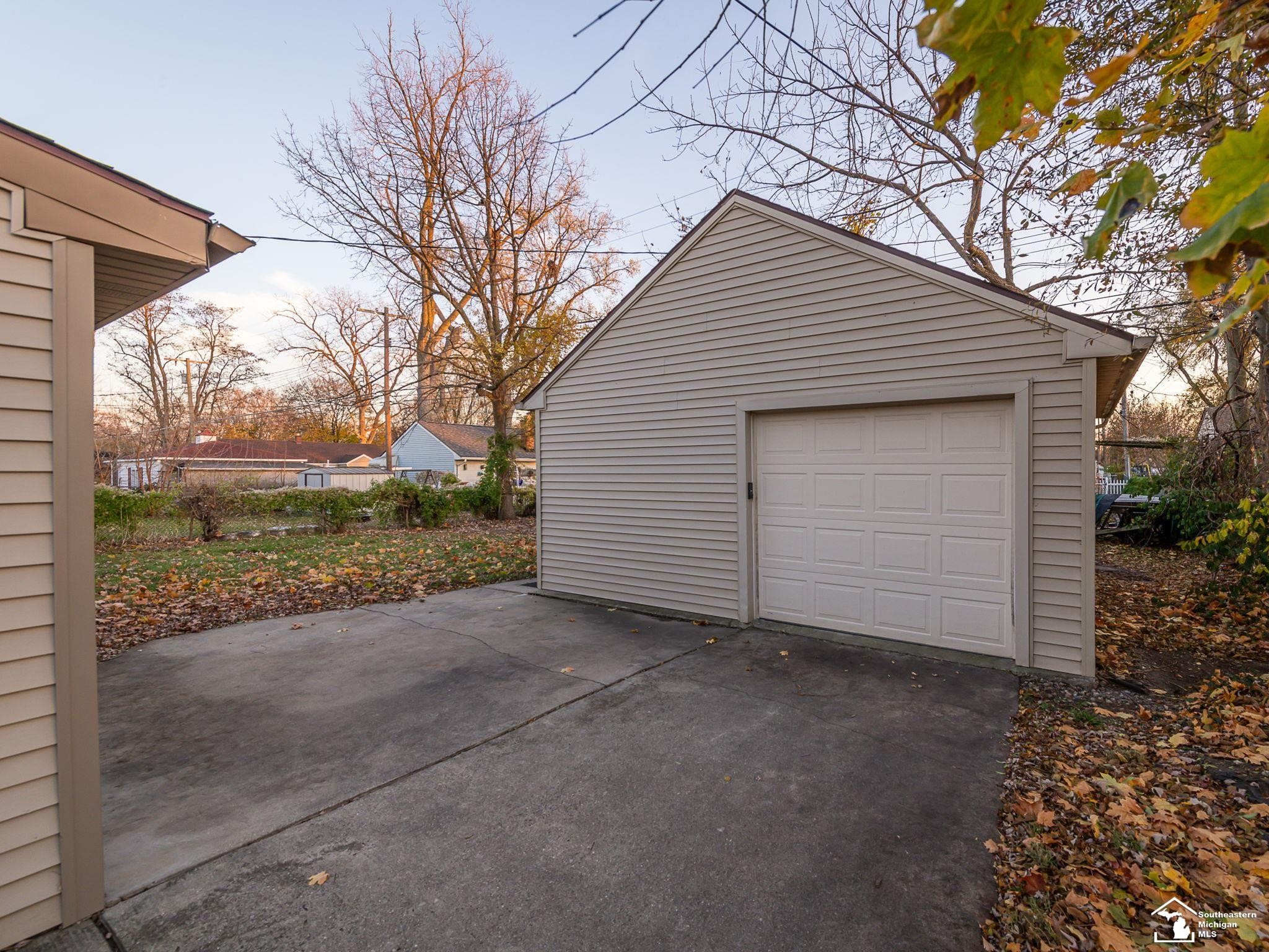 28339 Sheridan Street, Garden City, MI — Photo 30