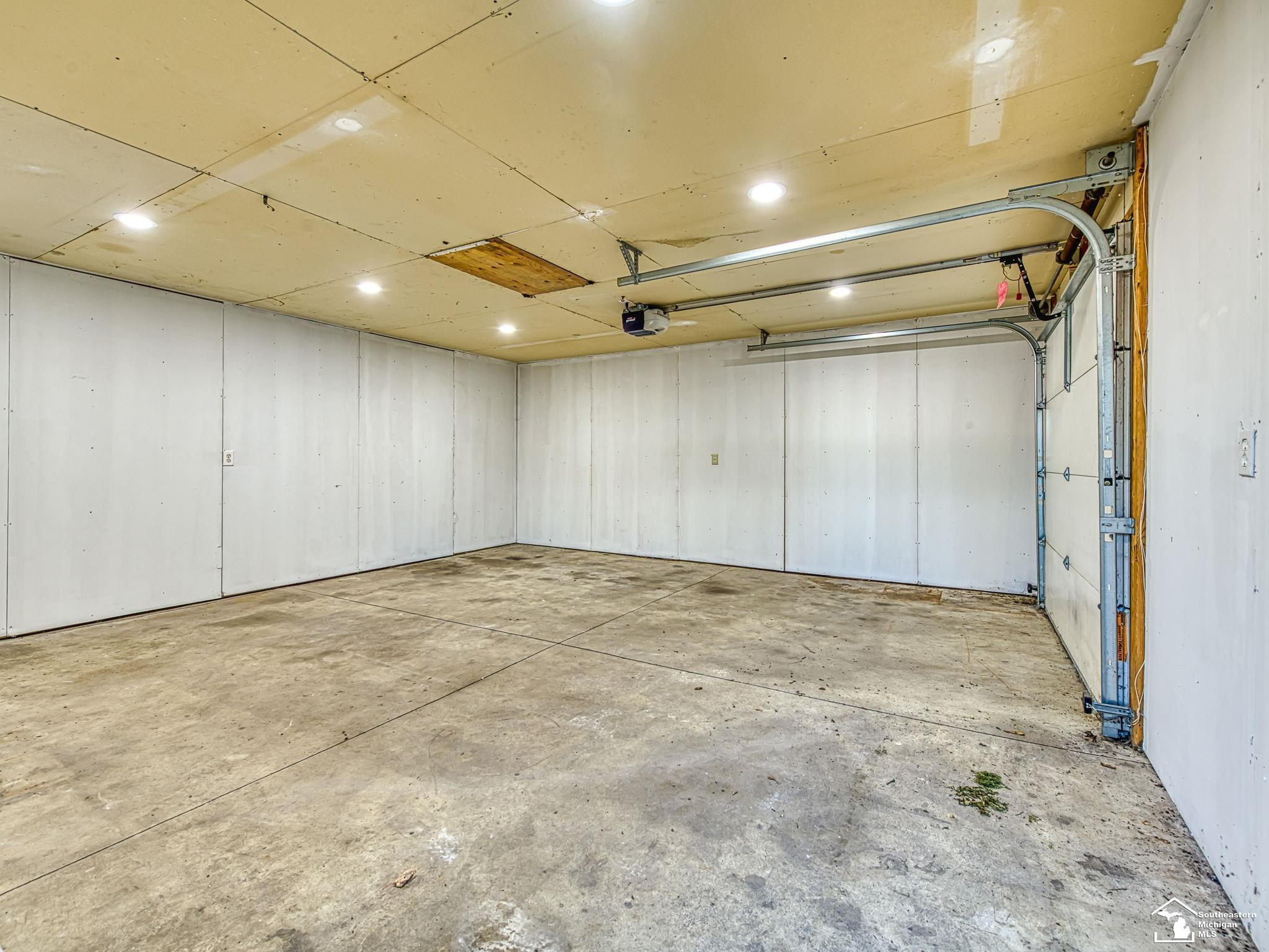 28339 Sheridan Street, Garden City, MI — Photo 31