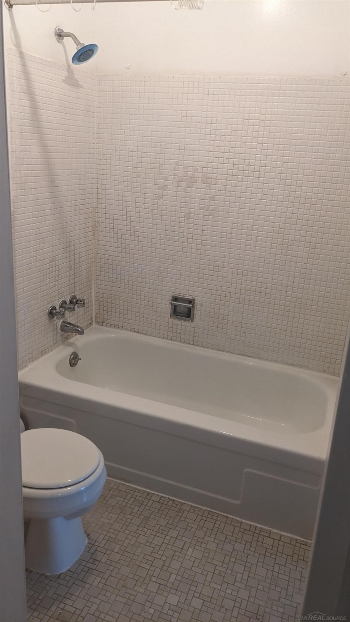 1565 Cherboneau Place, 60, Detroit, MI 48207 — Photo 10