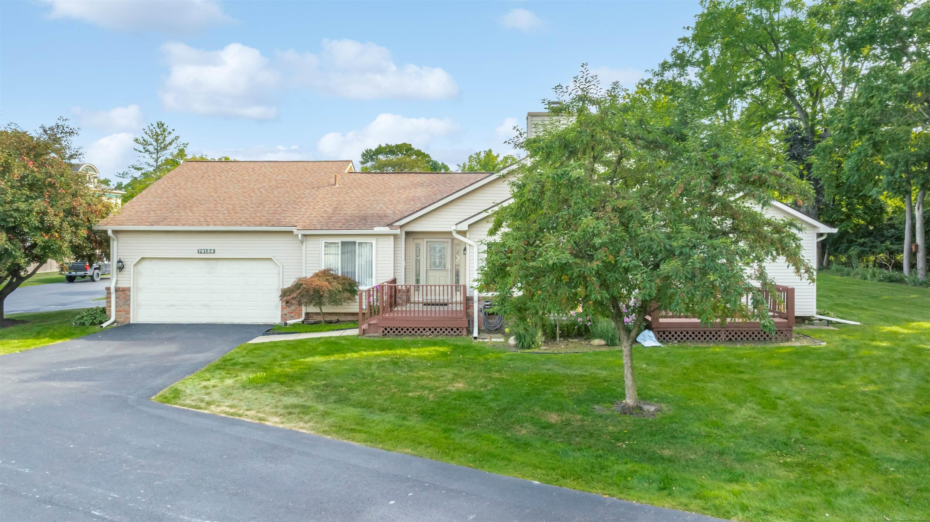 70135 Whitetail Lane, MI 48065 — Photo 37