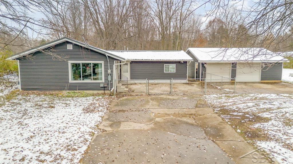 3875 E Curtis Road, Birch Run, MI 48415 — front exterior