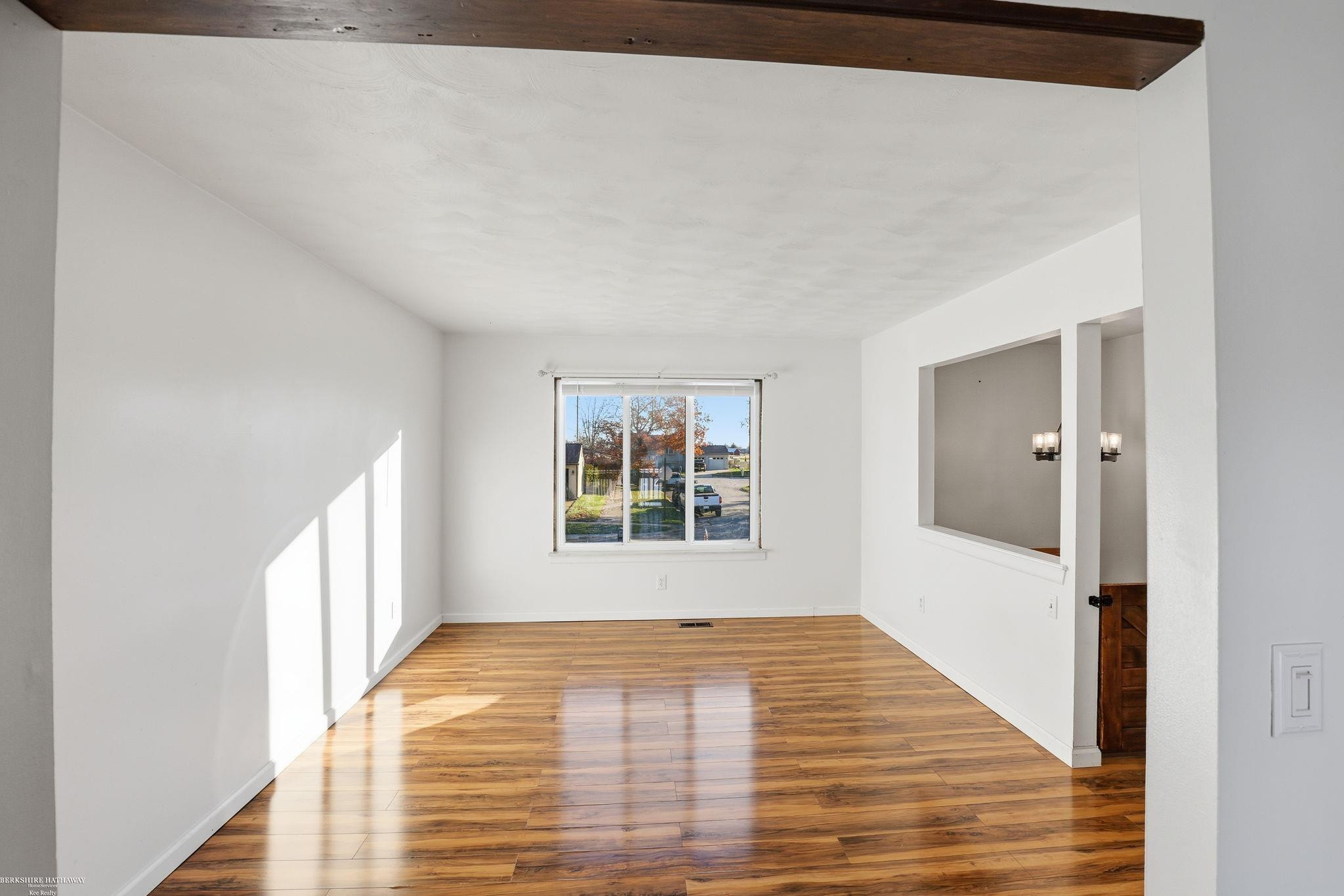 8743 Lillian Drive, Newport, MI 48166 — Photo 10