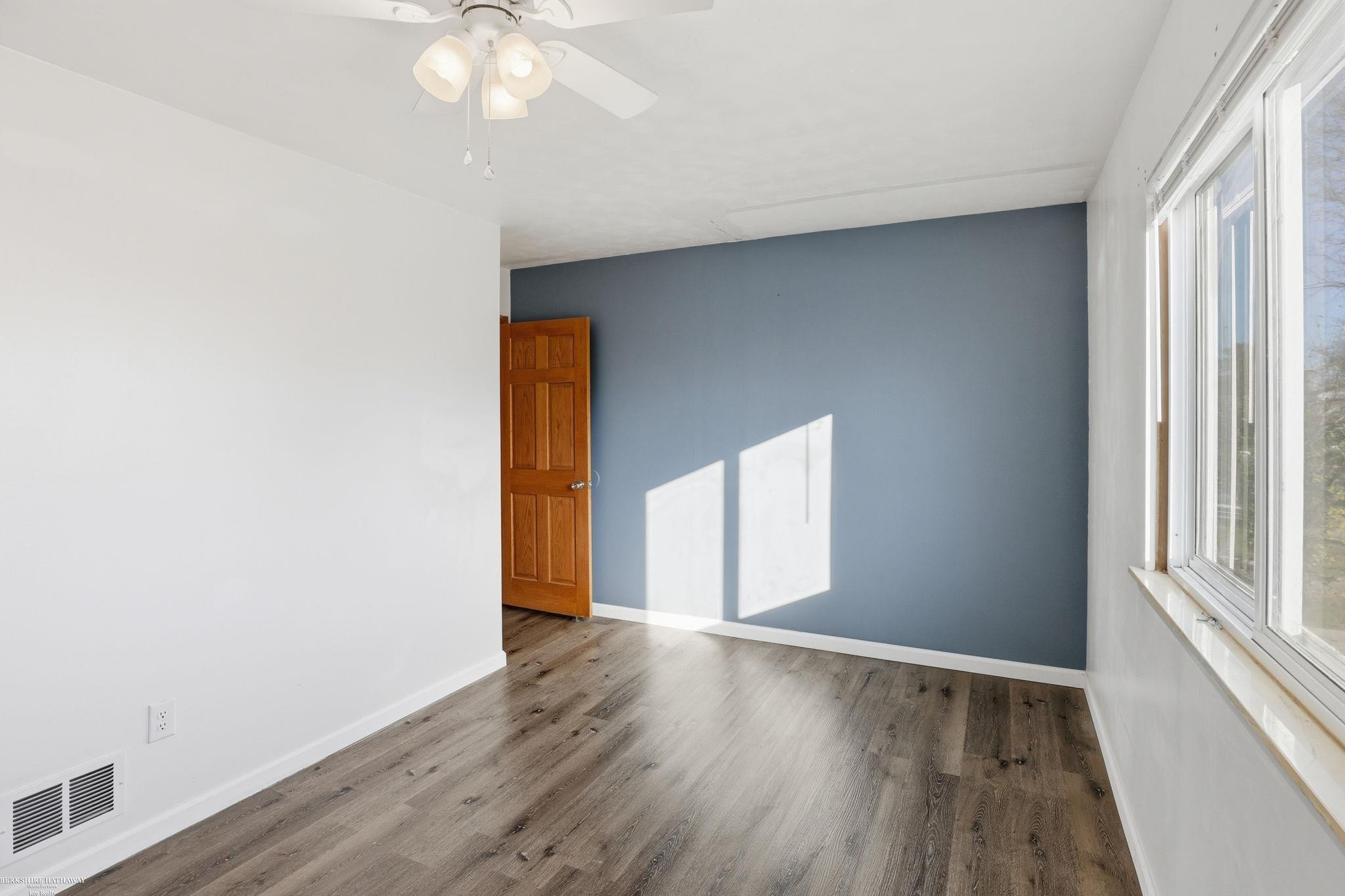 8743 Lillian Drive, Newport, MI 48166 — Photo 16