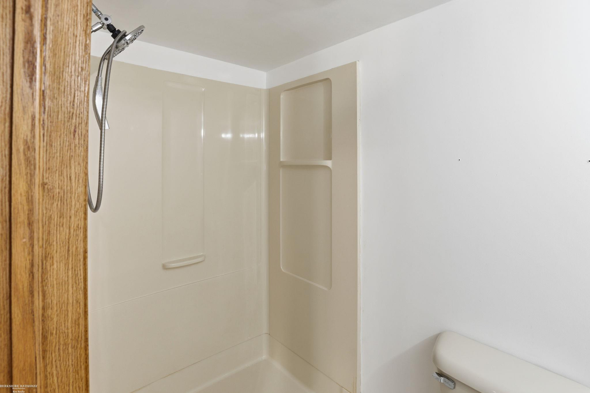 8743 Lillian Drive, Newport, MI 48166 — Photo 24