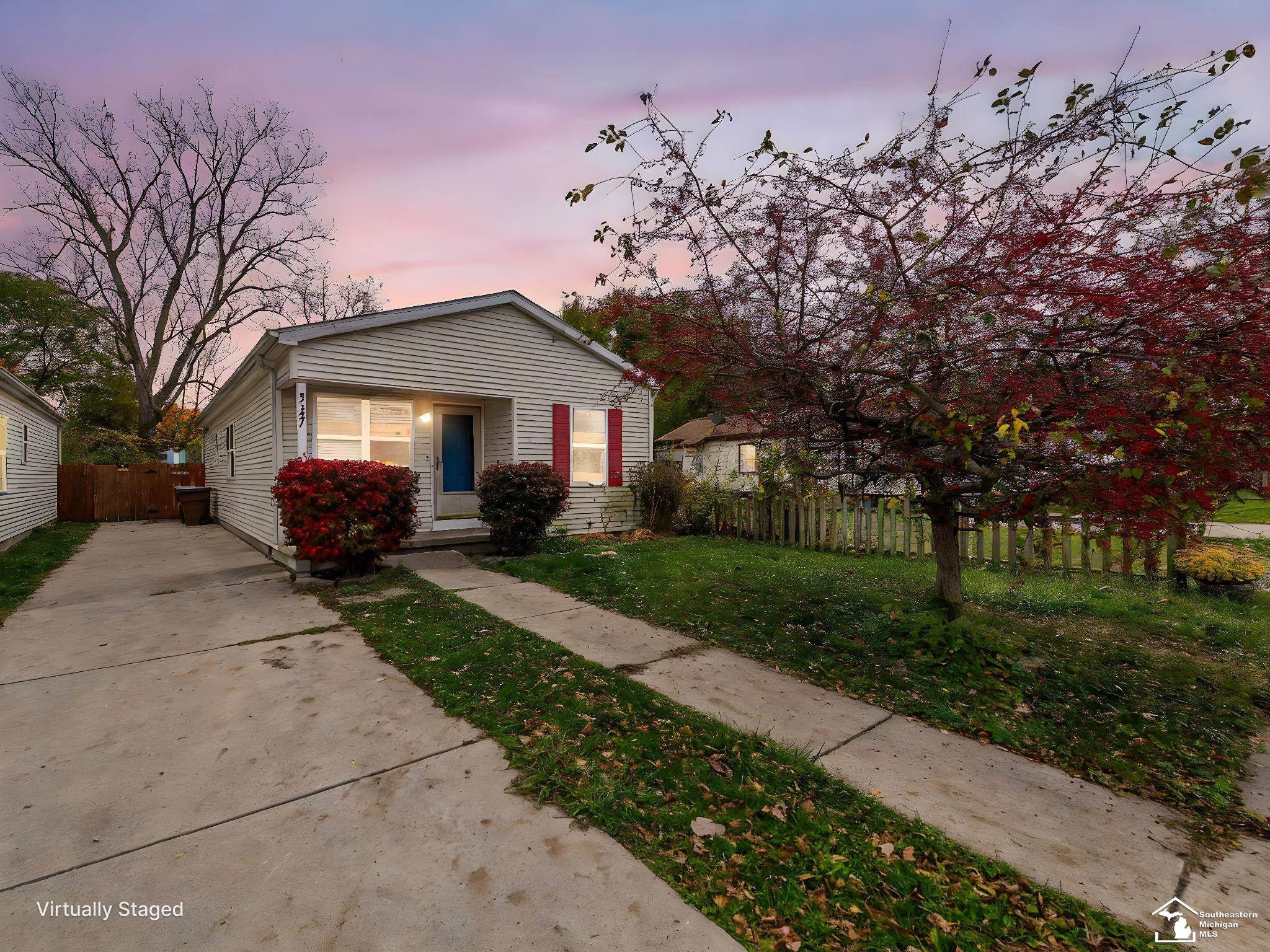 527 Railroad Street, Monroe, MI 48161 — Photo 2