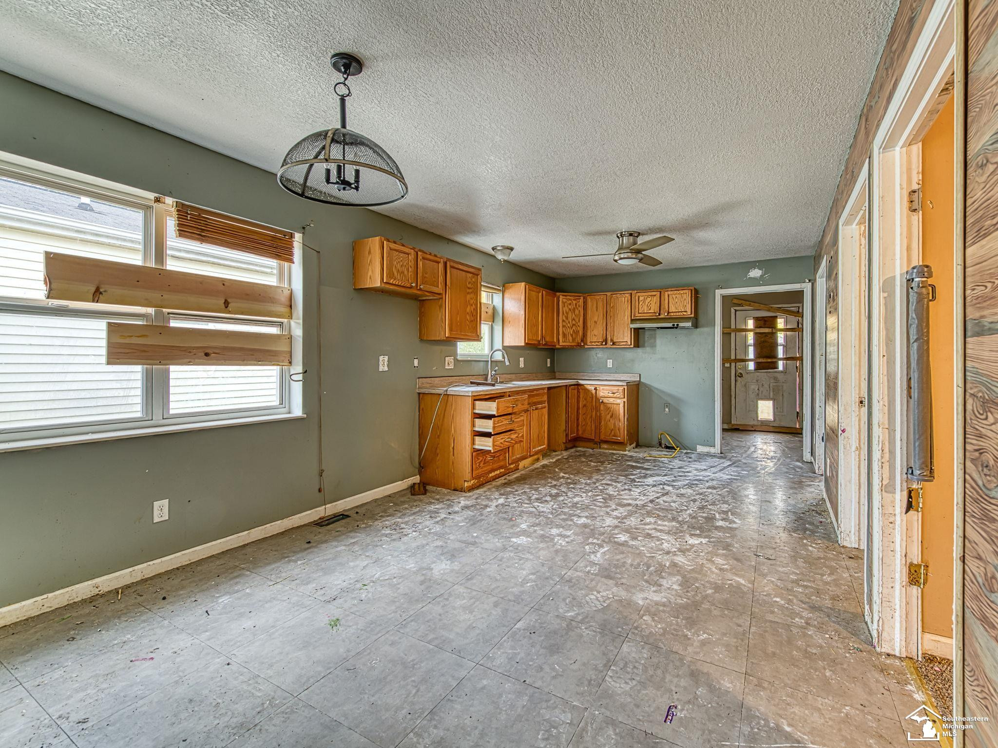 527 Railroad Street, Monroe, MI 48161 — Photo 6