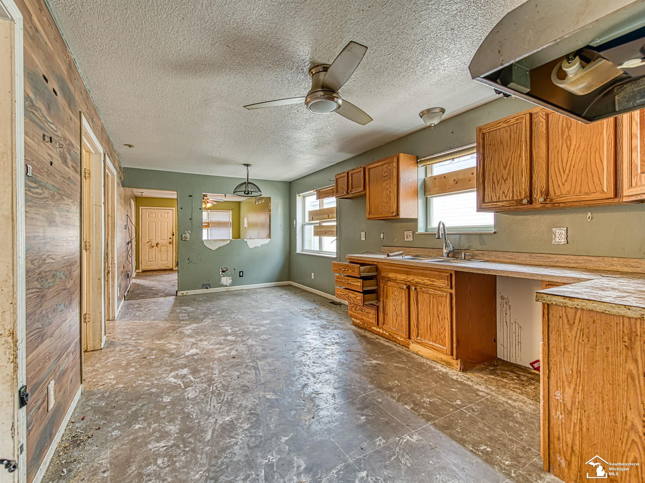 527 Railroad Street, Monroe, MI 48161 — Photo 10
