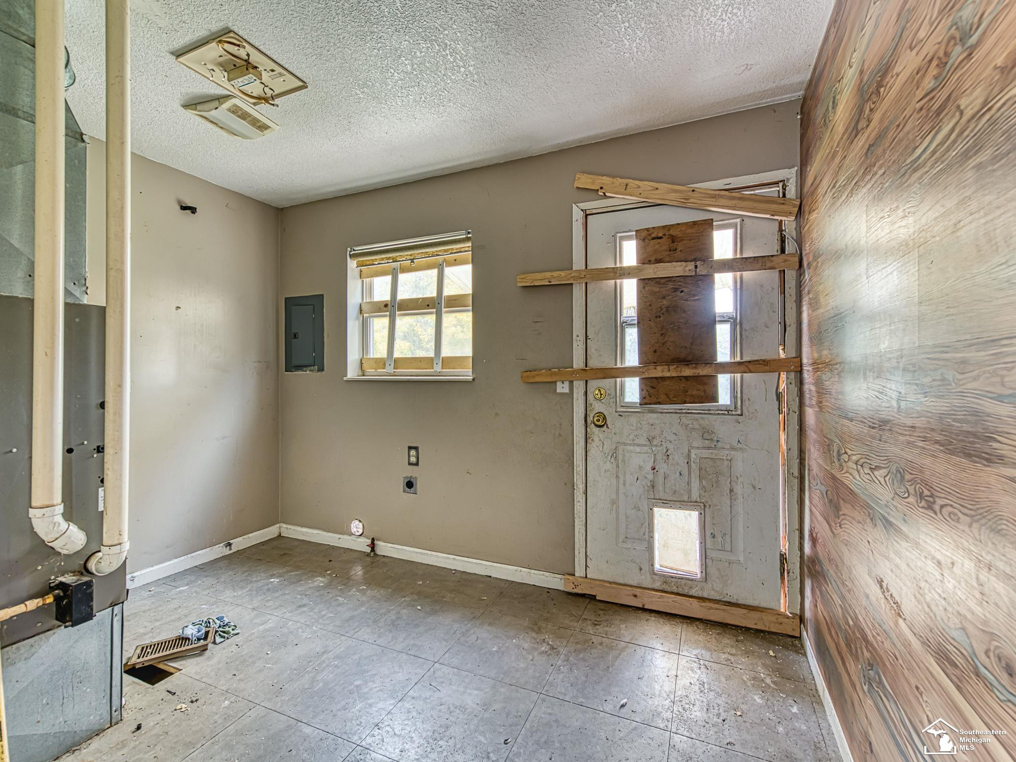 527 Railroad Street, Monroe, MI 48161 — Photo 11