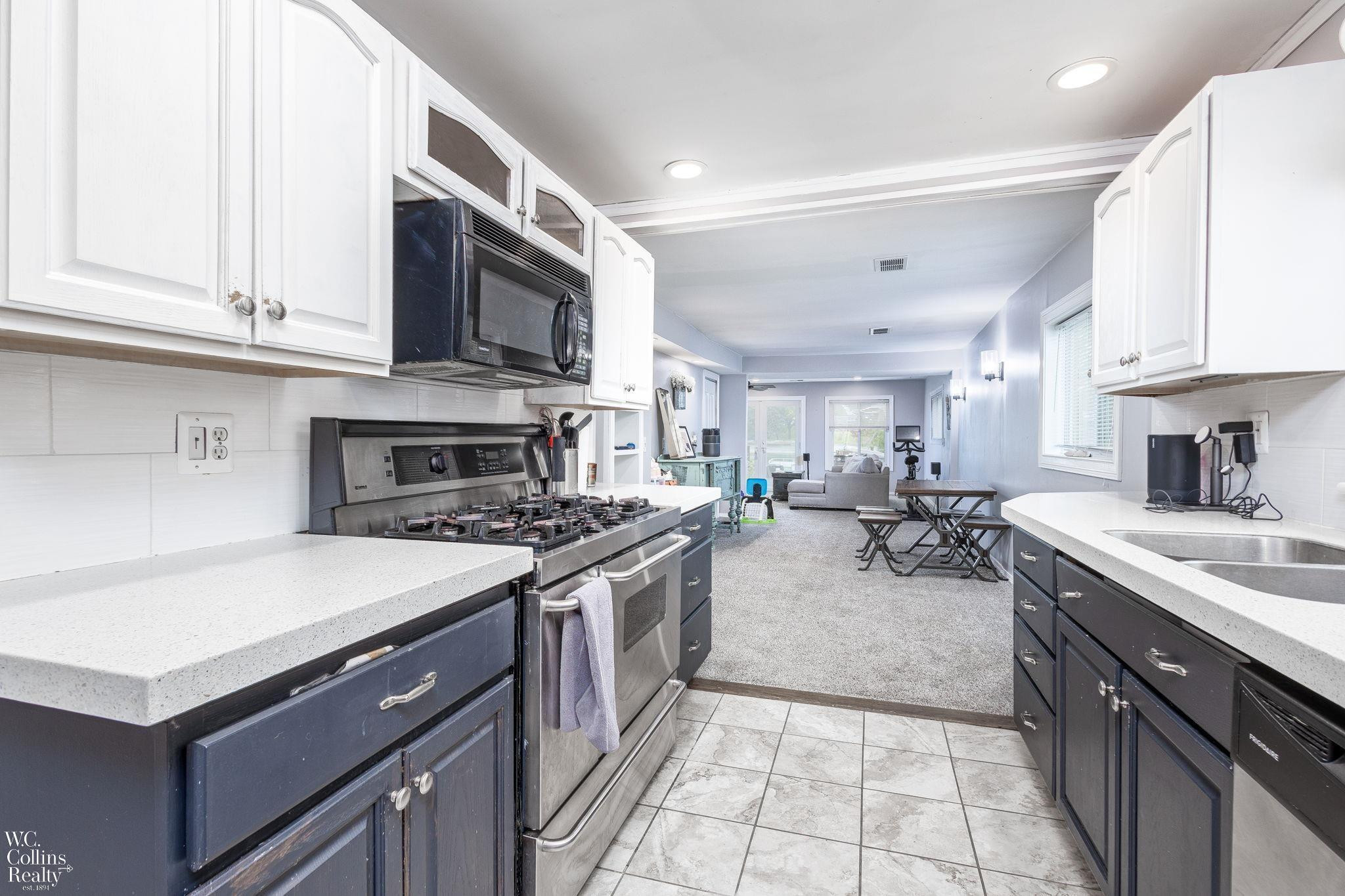 656 Lawson Drive, Lake Orion, MI 48362 — Photo 13