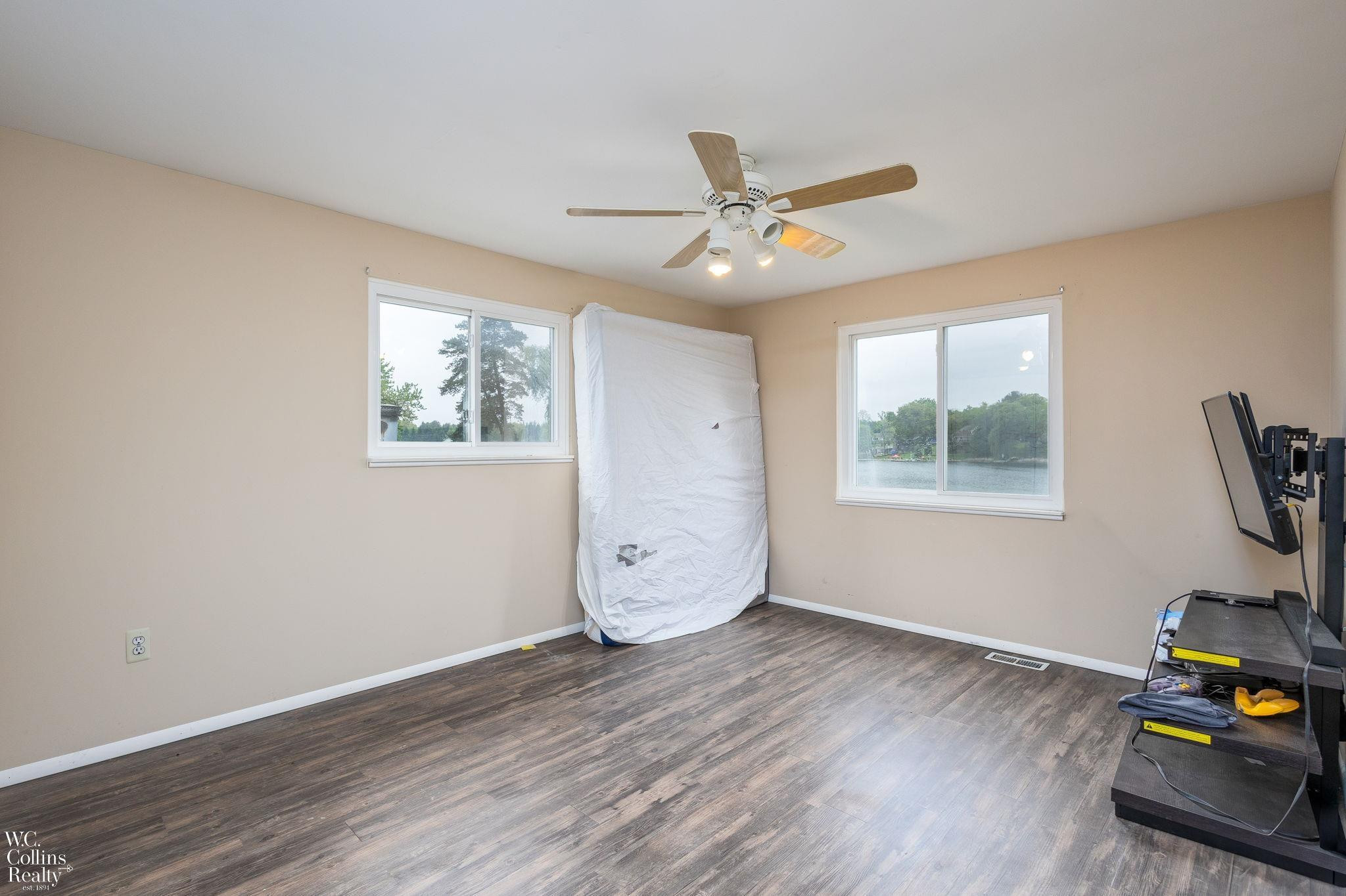 656 Lawson Drive, Lake Orion, MI 48362 — Photo 24