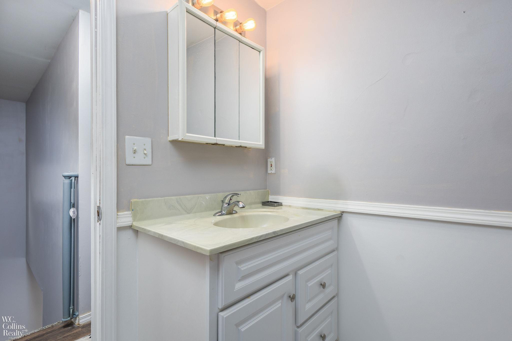 656 Lawson Drive, Lake Orion, MI 48362 — Photo 25