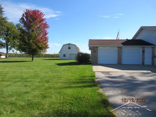 2243 Jarabec Rd. Road, Saginaw, MI 48609 — Photo 2