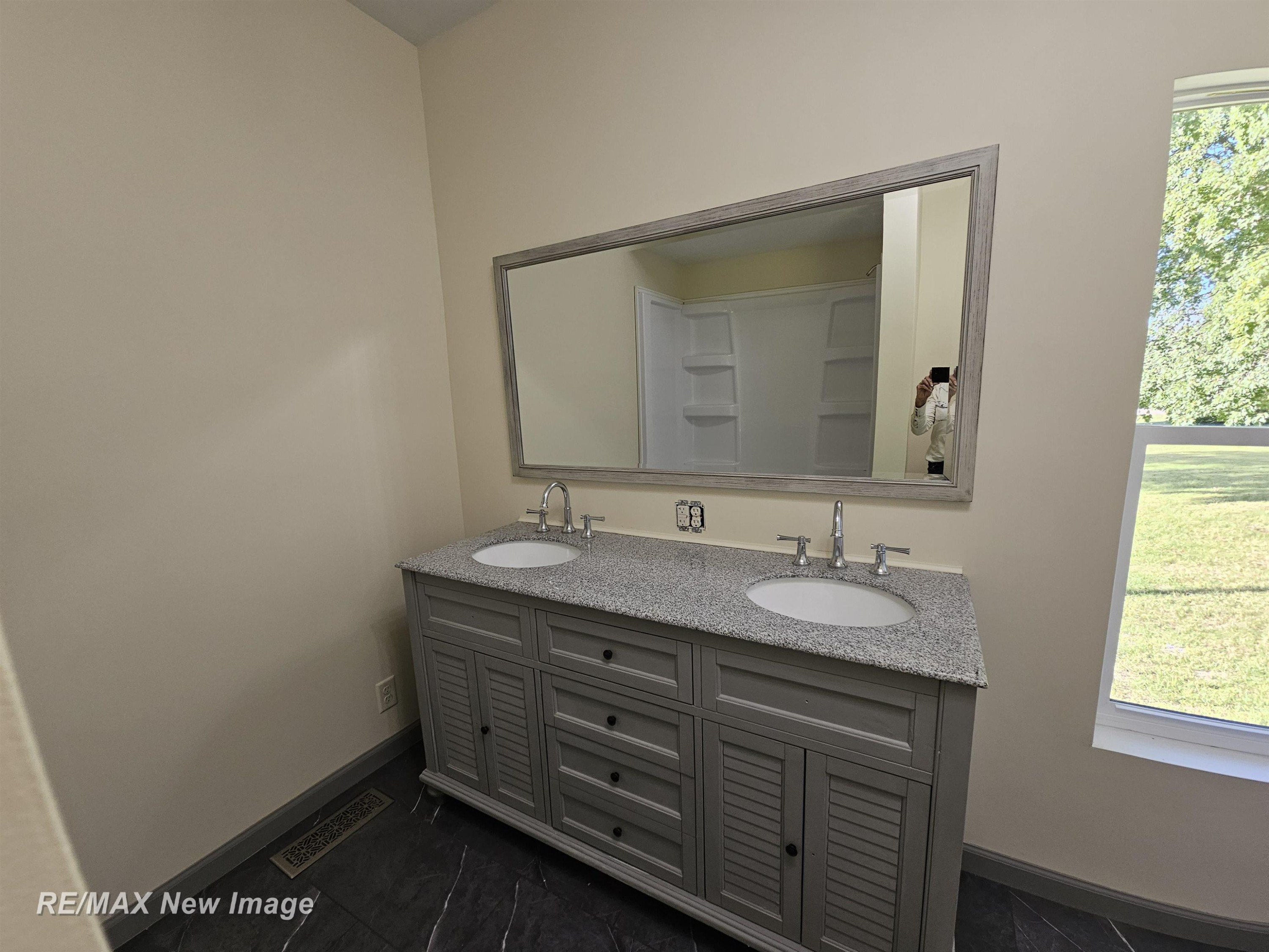 10276 Sheridan Court, Millington, MI 48746 — Photo 18