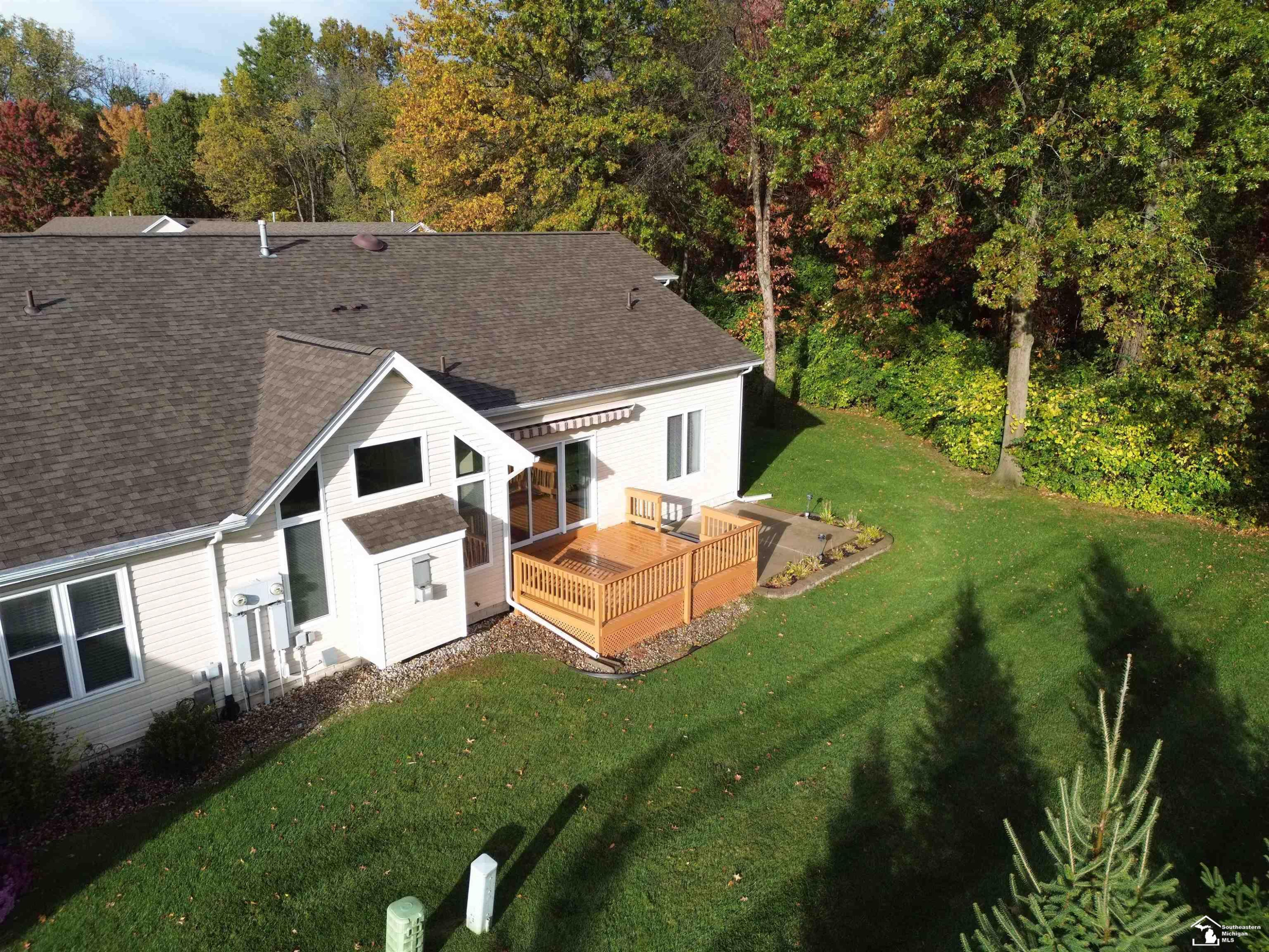 3168 Crystal Court, Lambertville, MI 48144 — Photo 5