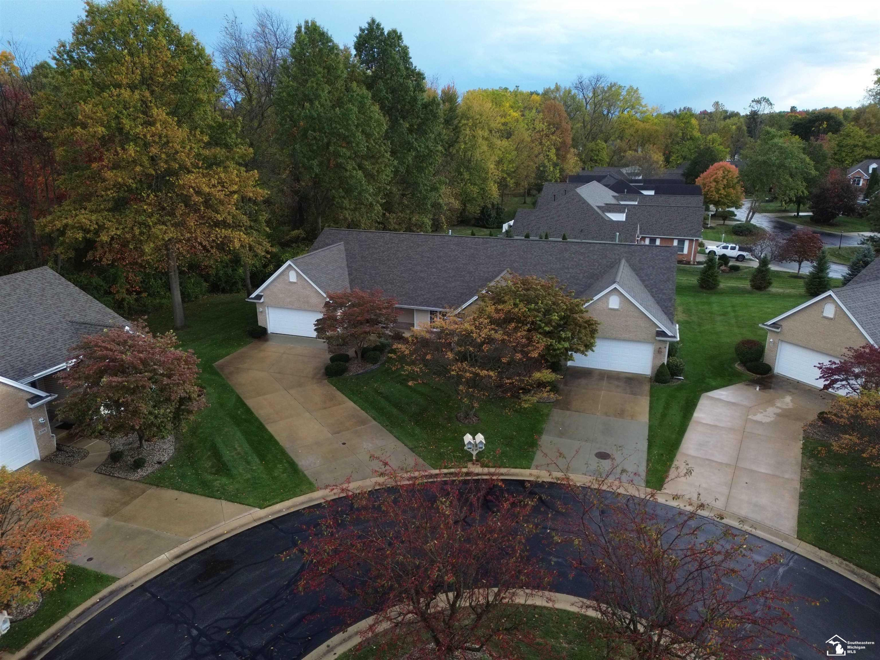 3168 Crystal Court, Lambertville, MI 48144 — Photo 7