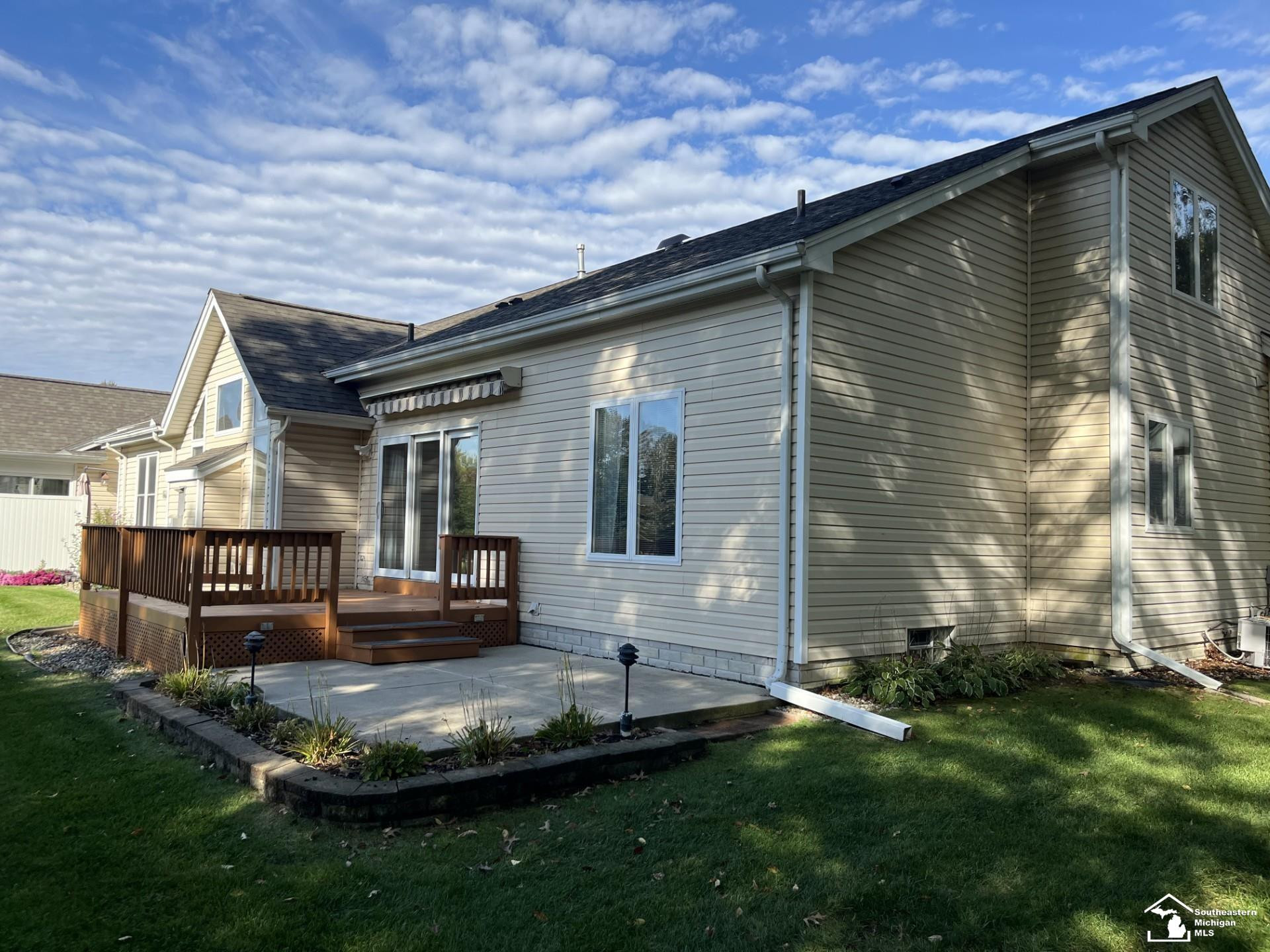 3168 Crystal Court, Lambertville, MI 48144 — Photo 8