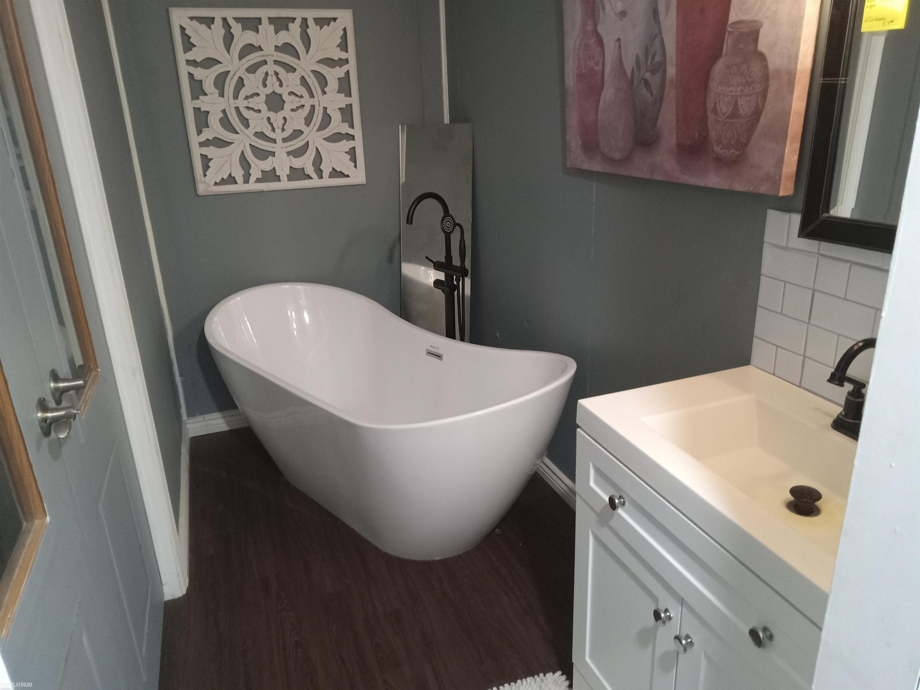 6376 E Ravenswood Road, MI — Photo 17
