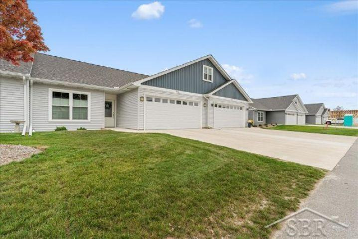 936 Flora Lane, Frankenmuth, MI 48734 — Photo 14