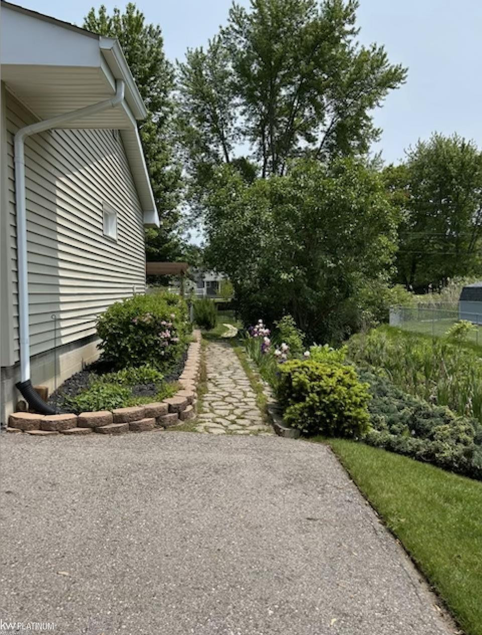 3230 Range Road, Port Huron, MI 48060 — Photo 33