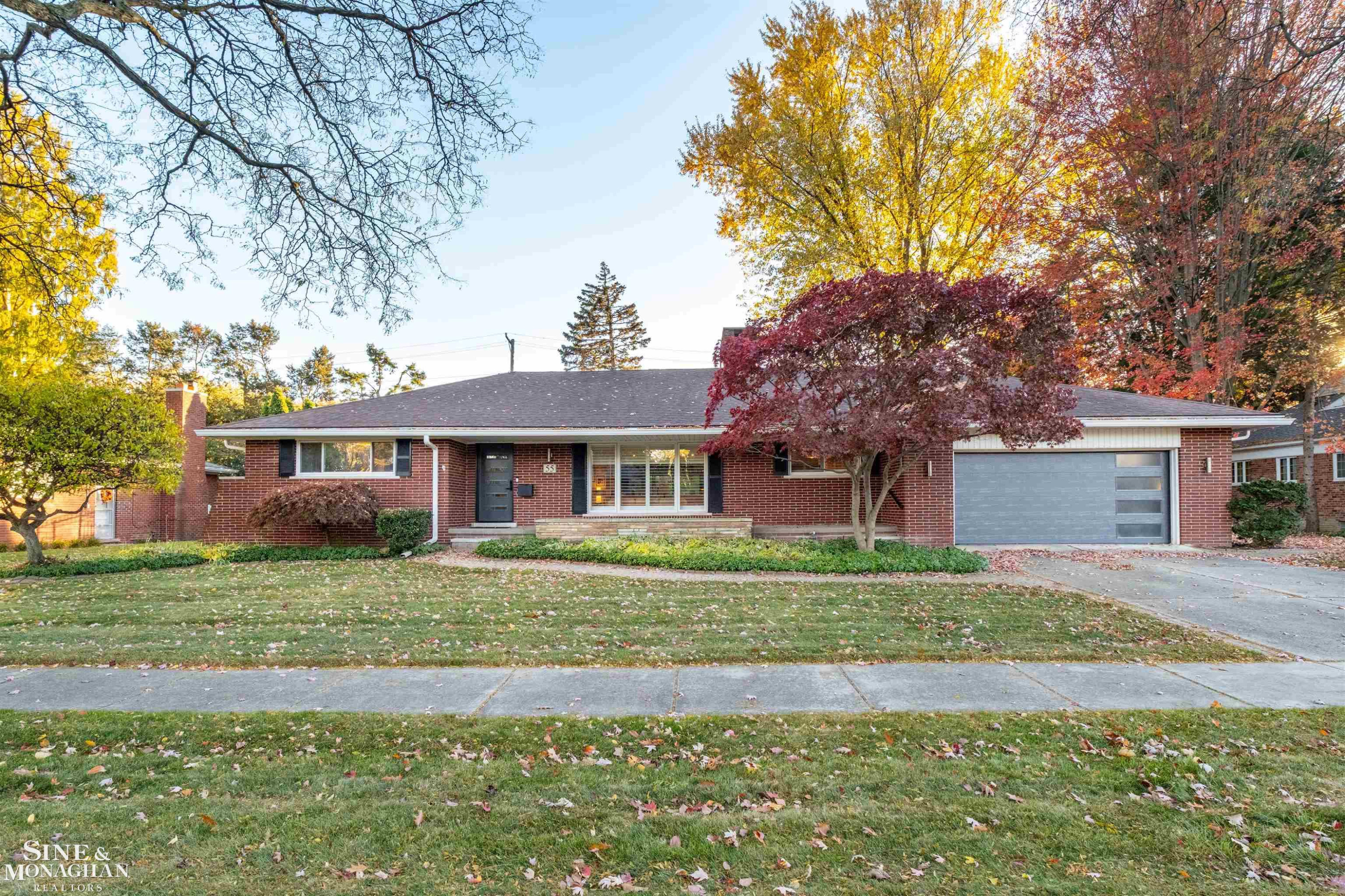 55 S Edgewood Drive, Grosse Pointe Shores, MI 48236 — Photo 2