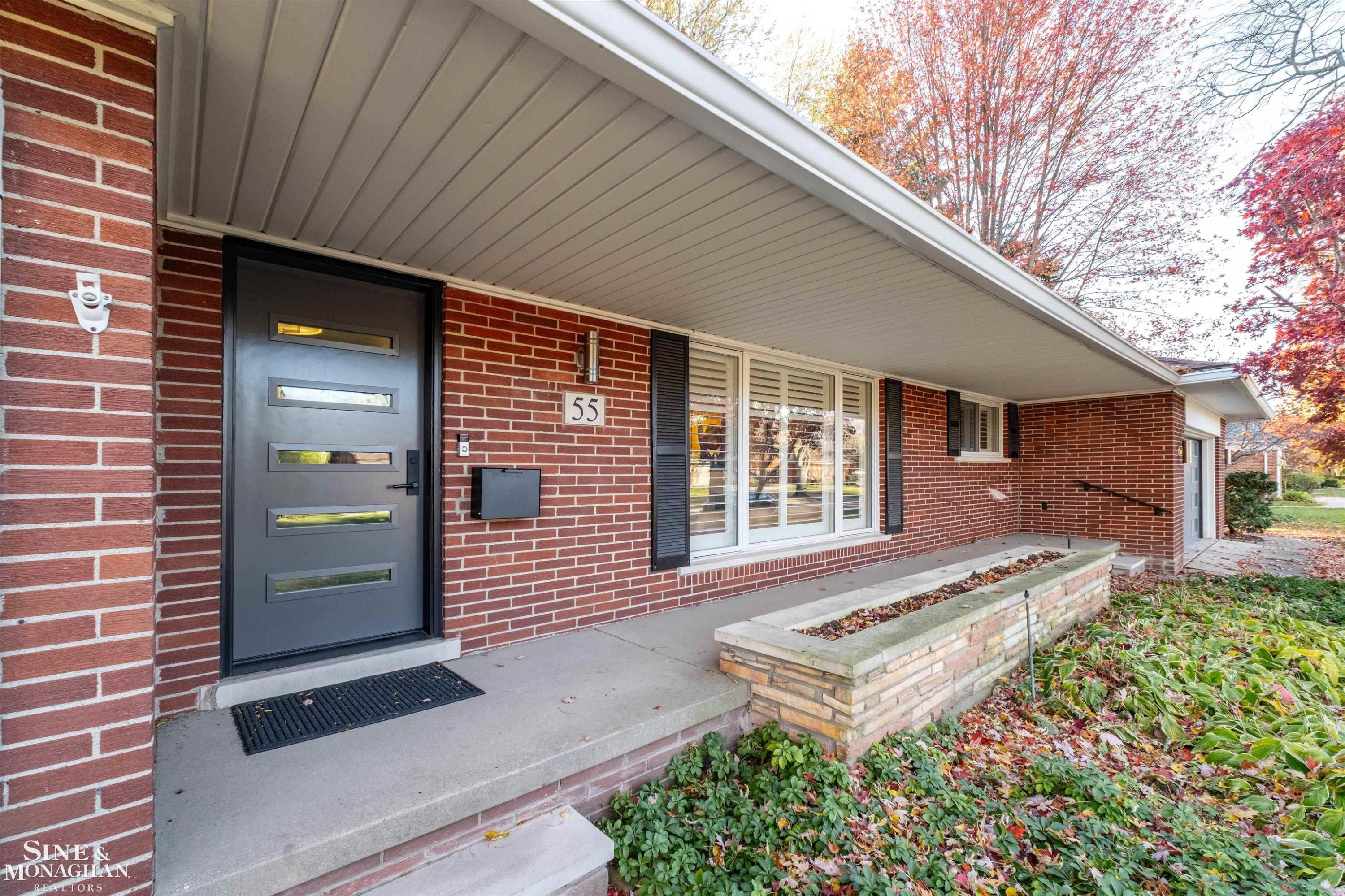 55 S Edgewood Drive, Grosse Pointe Shores, MI 48236 — Photo 4