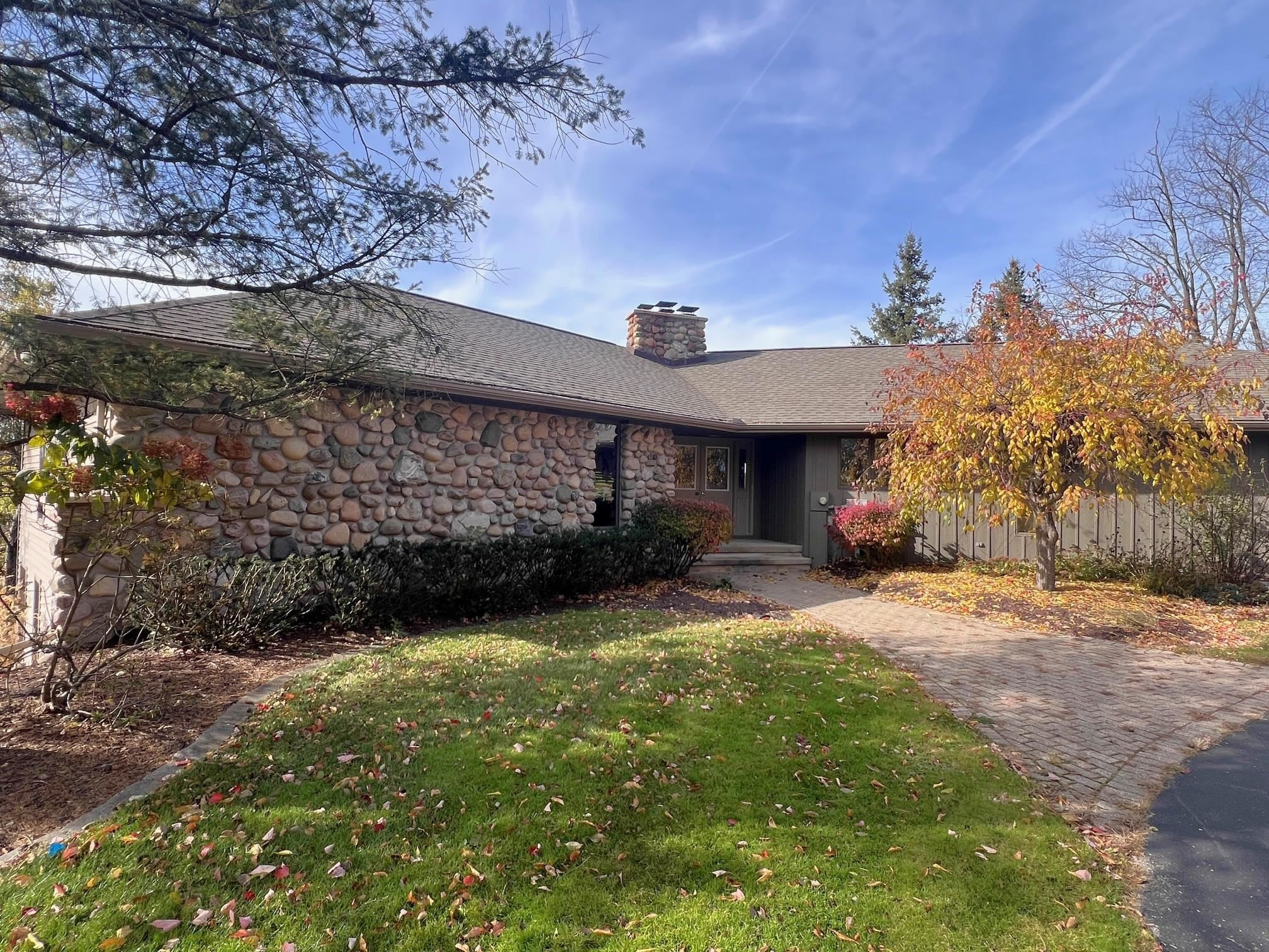 10008 M-52 Highway, Perry, MI 48872 — Photo 2