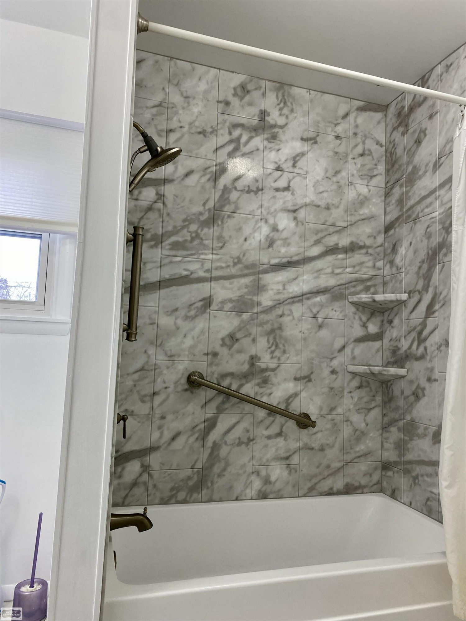 203 E Kempf Court, Capac, MI 48014 — Photo 24