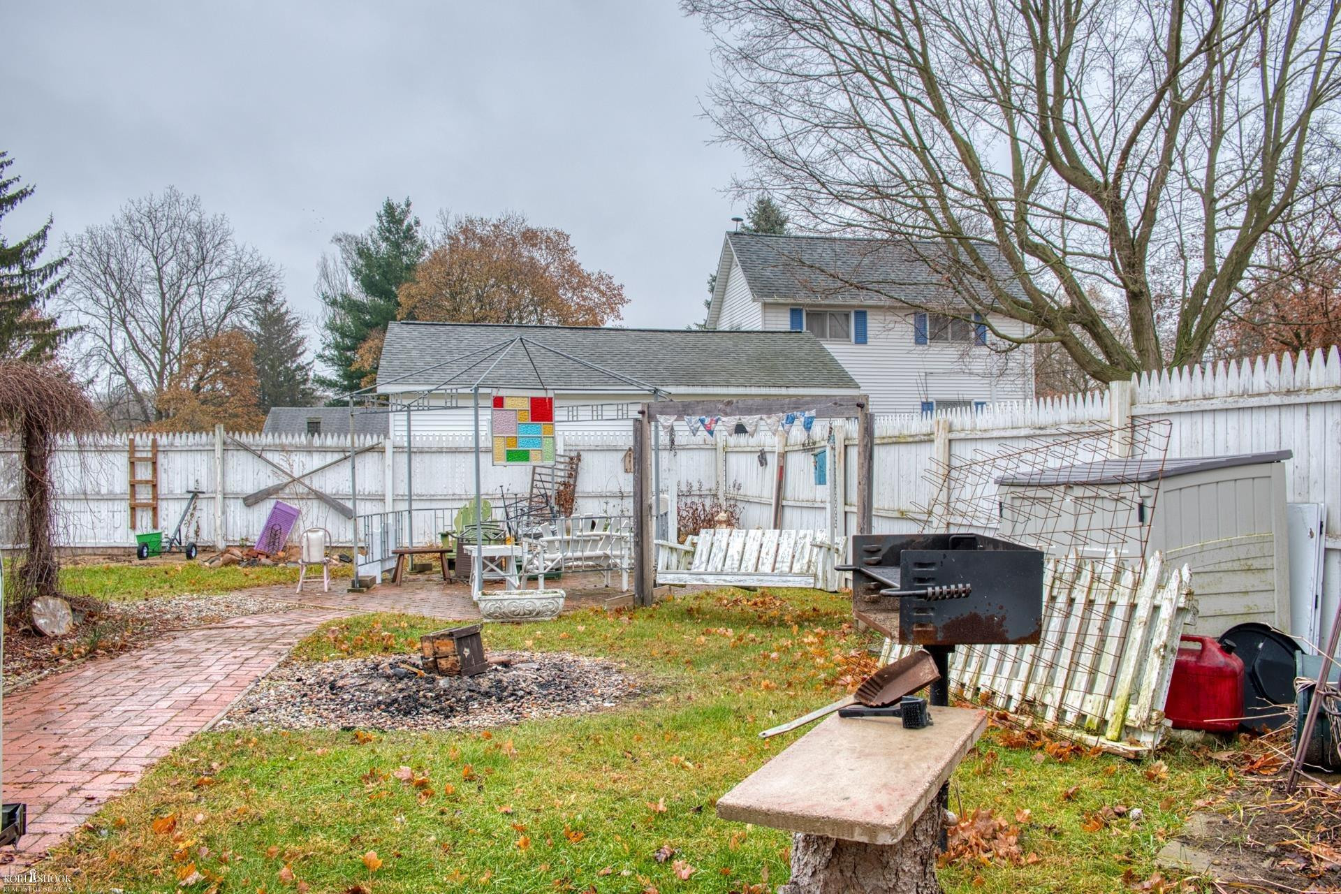 203 E Oak Street, Elsie, MI 48831 — Photo 28