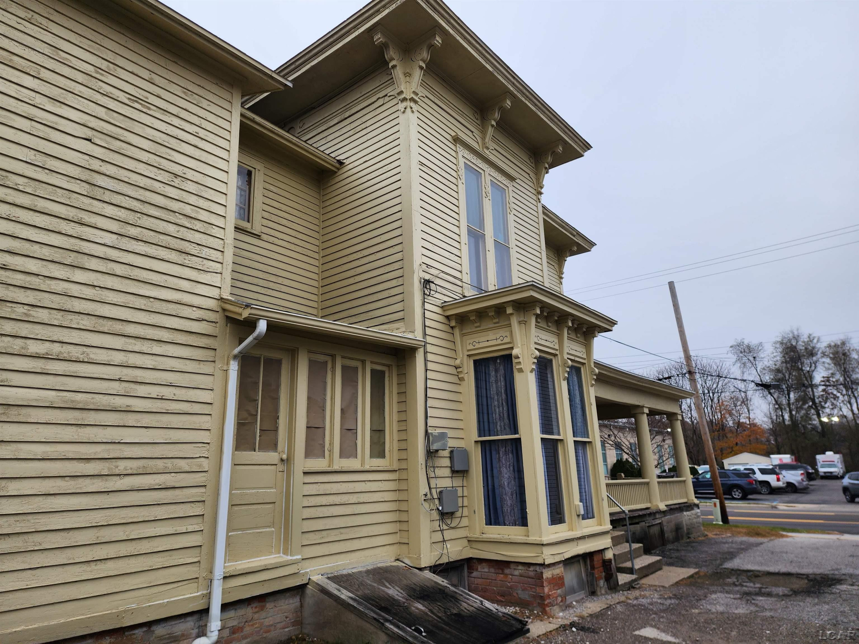 228 W Church Street, Adrian, MI 49221 — Photo 4