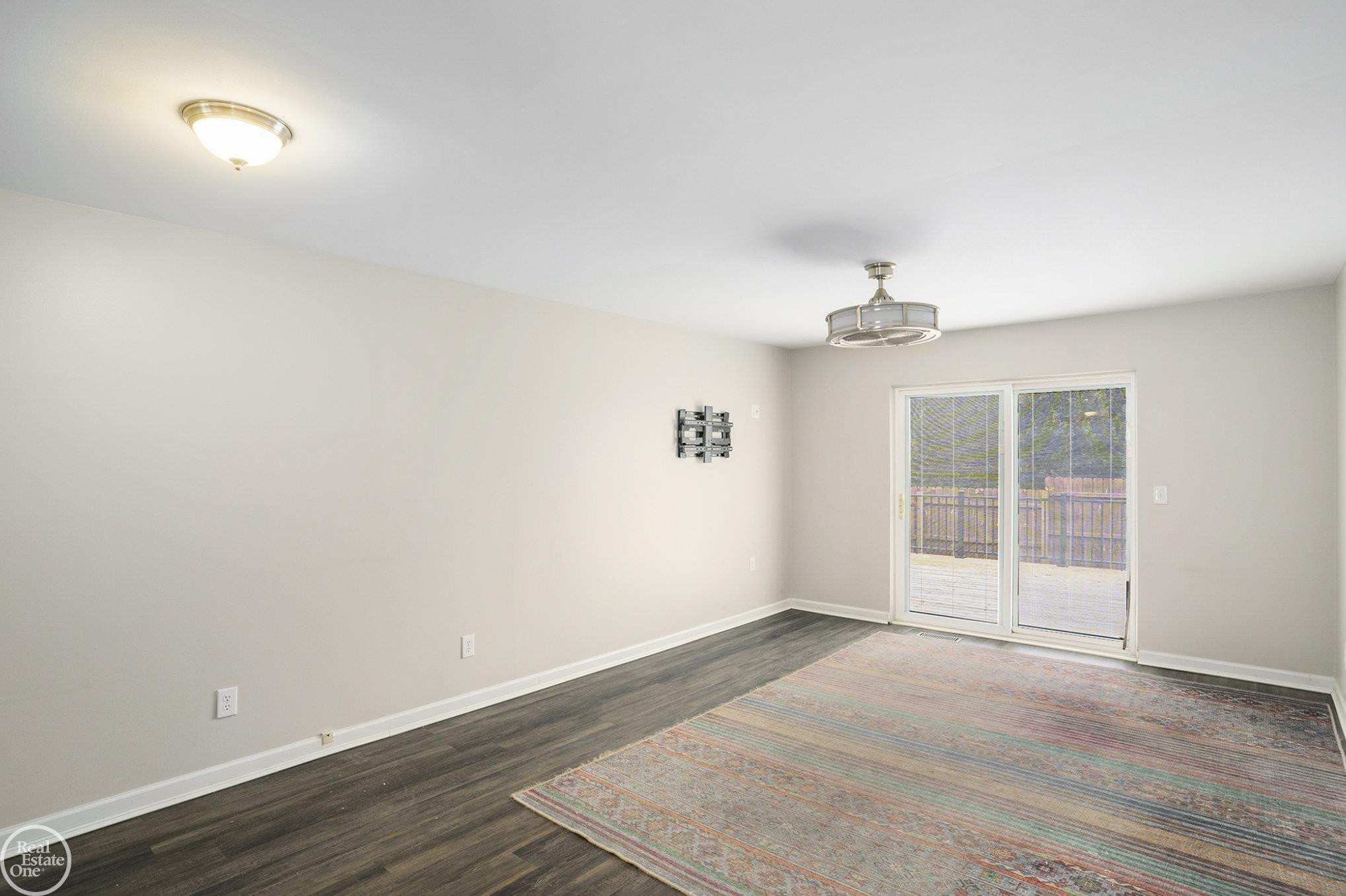 552 Hilldale Circle, Milford, MI 48381 — Photo 6