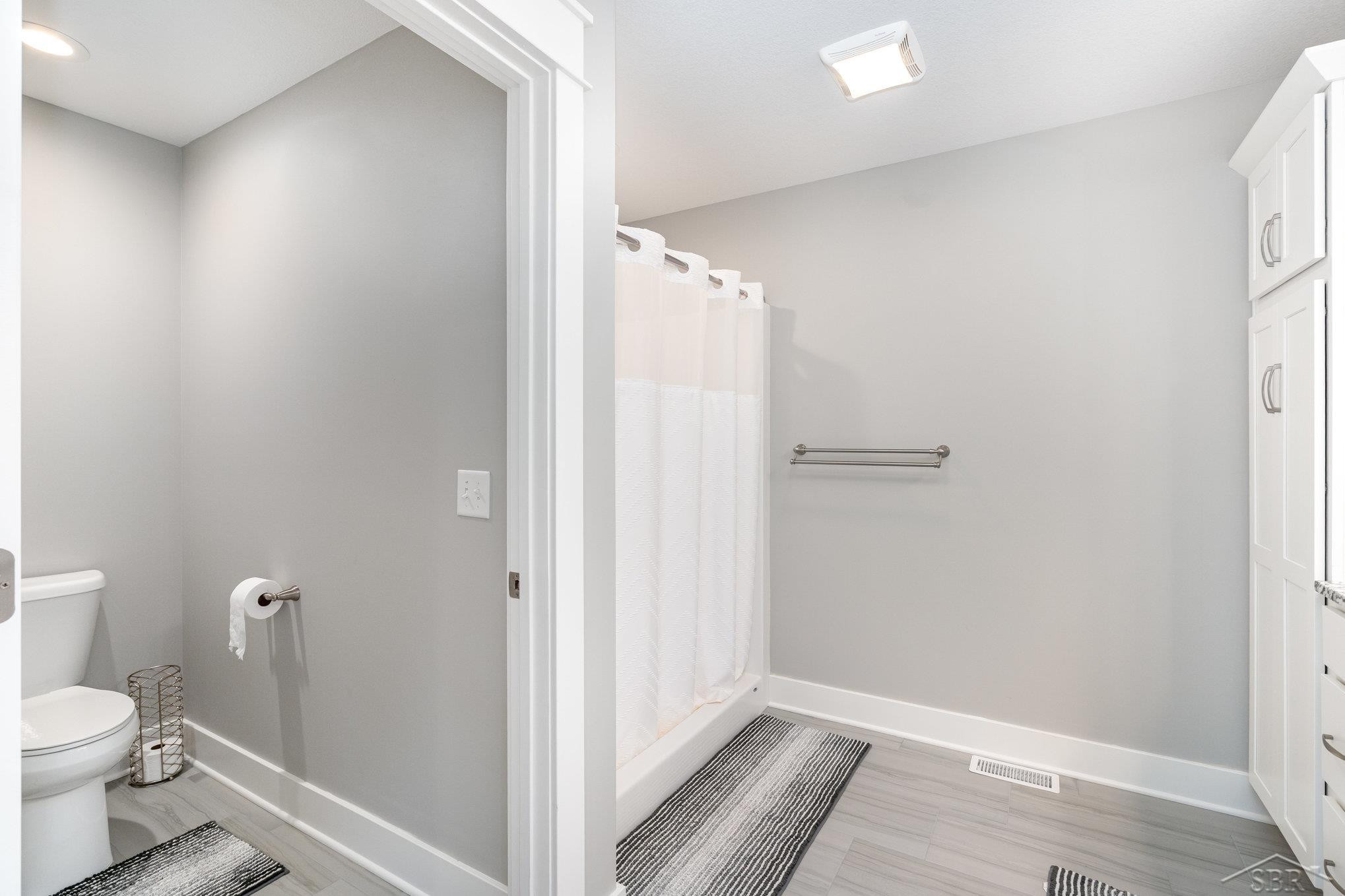 8442 Cottonwood Drive, Freeland, MI 48623 — Photo 18